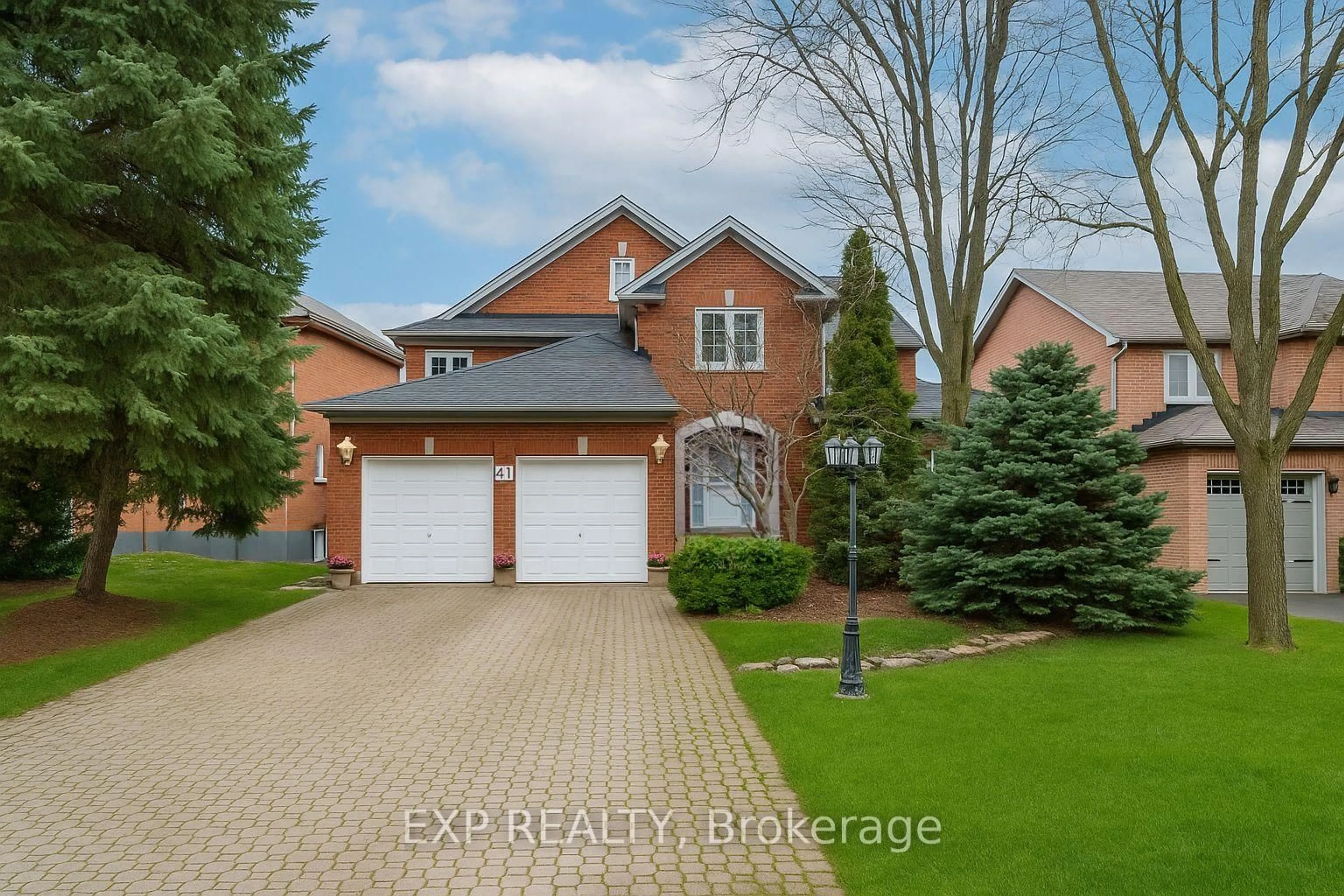 Home with brick exterior material, street for 41 Montclair Rd, Richmond Hill Ontario L4B 2S6