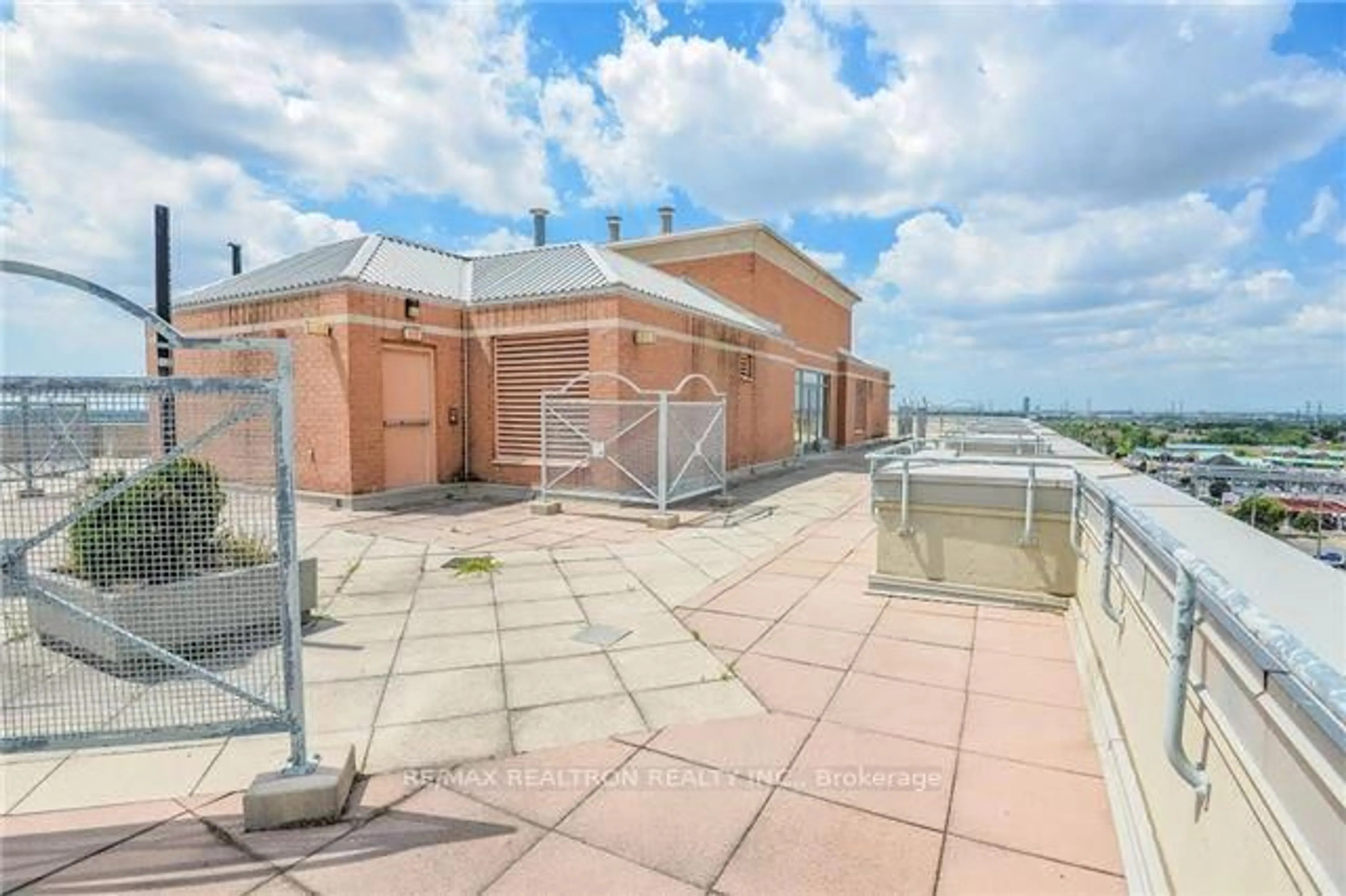 Patio, unknown for 745 New Westminster Dr #905, Vaughan Ontario L4J 8J9