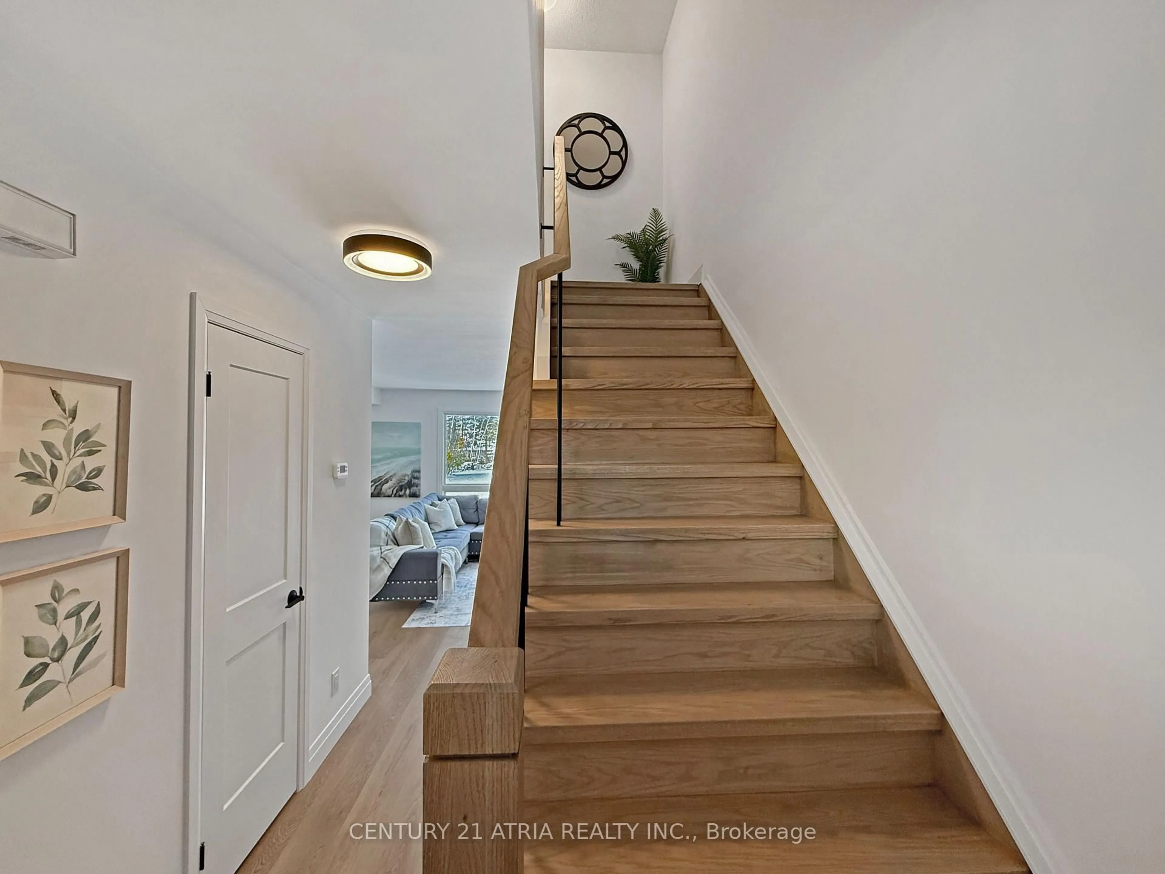 Unknown for 2260 Lynn St, Innisfil Ontario L9S 1E4