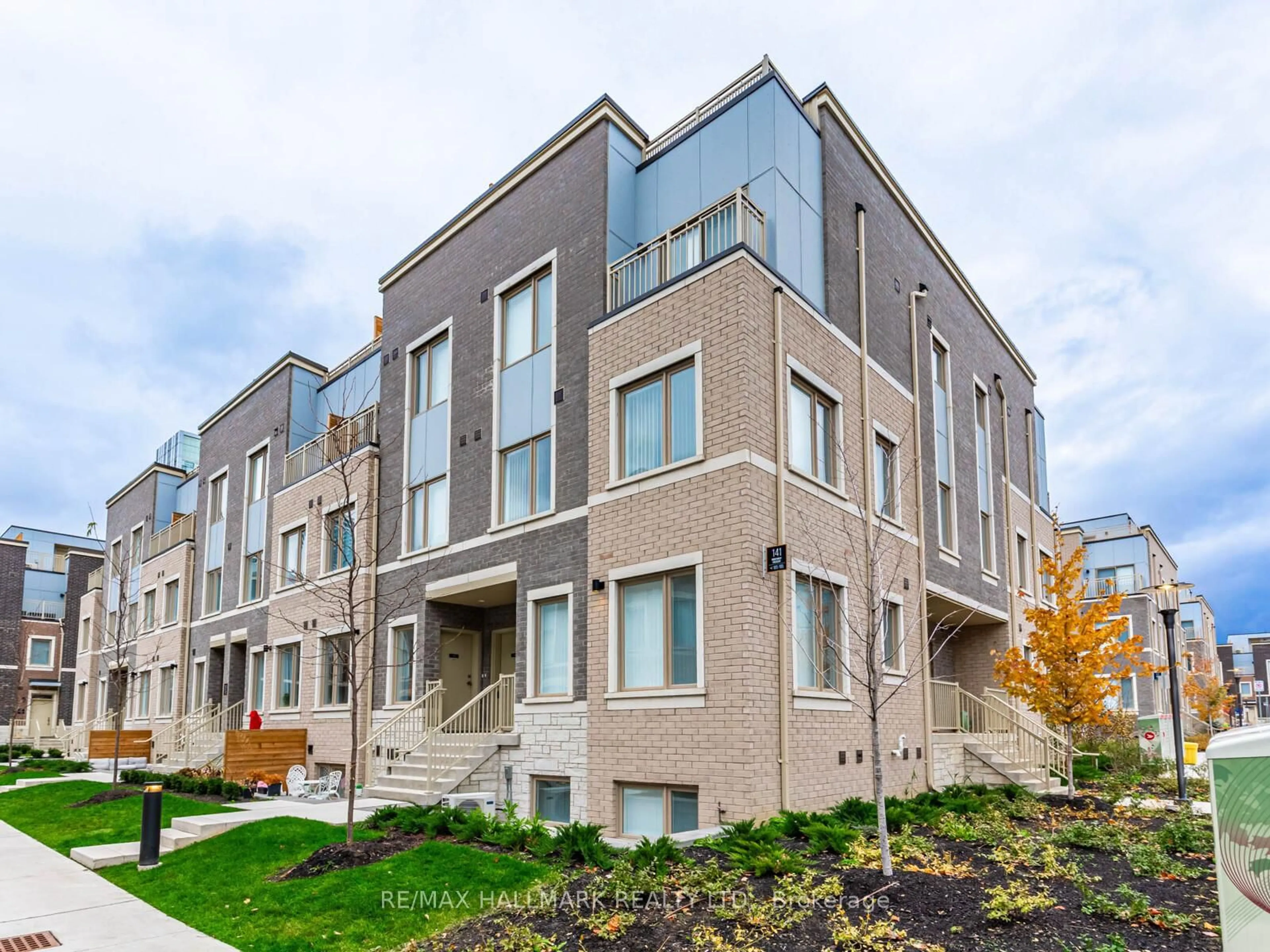 Home with brick exterior material, street for 141 Honeycrisp Cres #193, Vaughan Ontario L4K 0N7