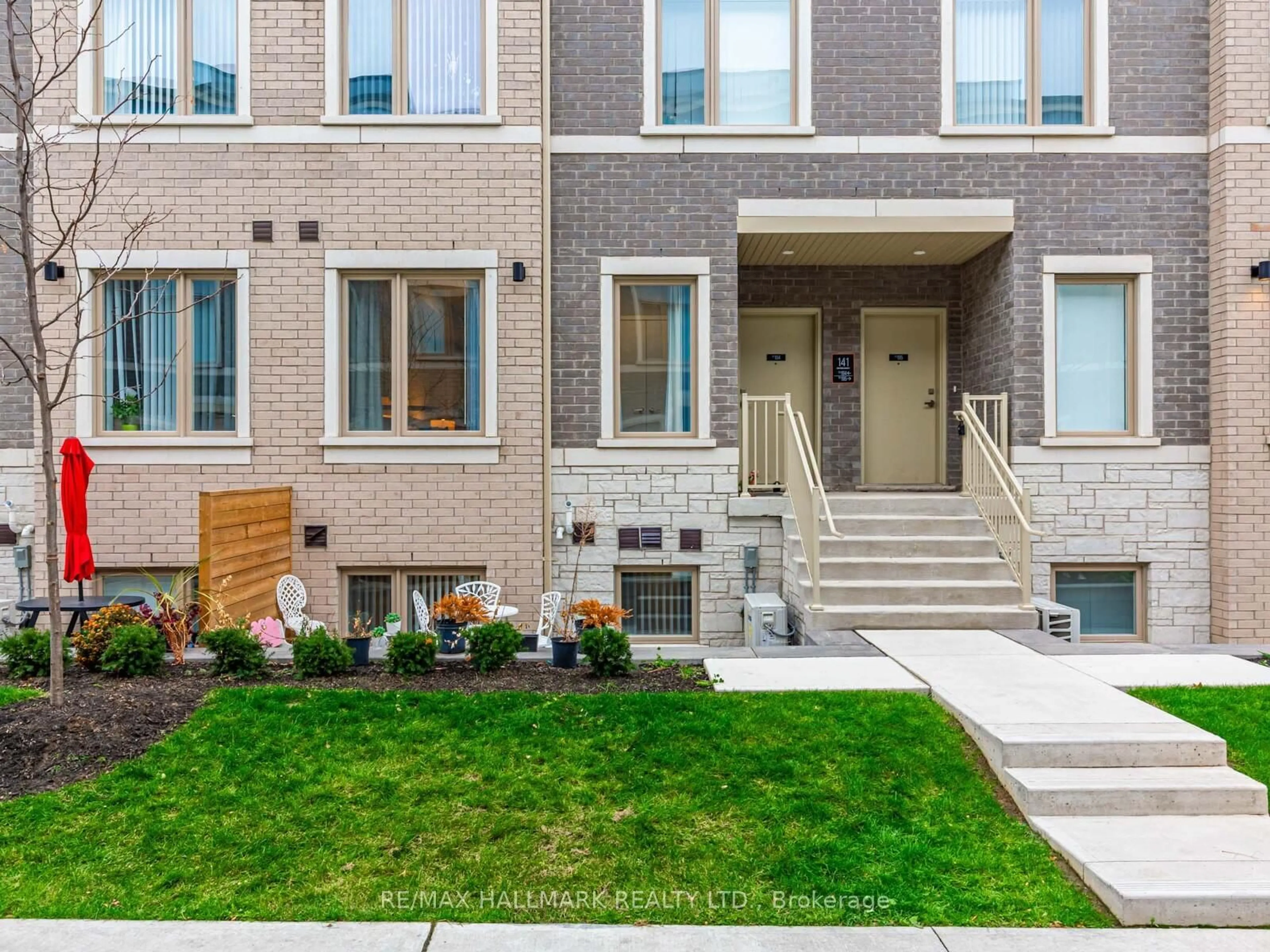 Home with brick exterior material, street for 141 Honeycrisp Cres #193, Vaughan Ontario L4K 0N7