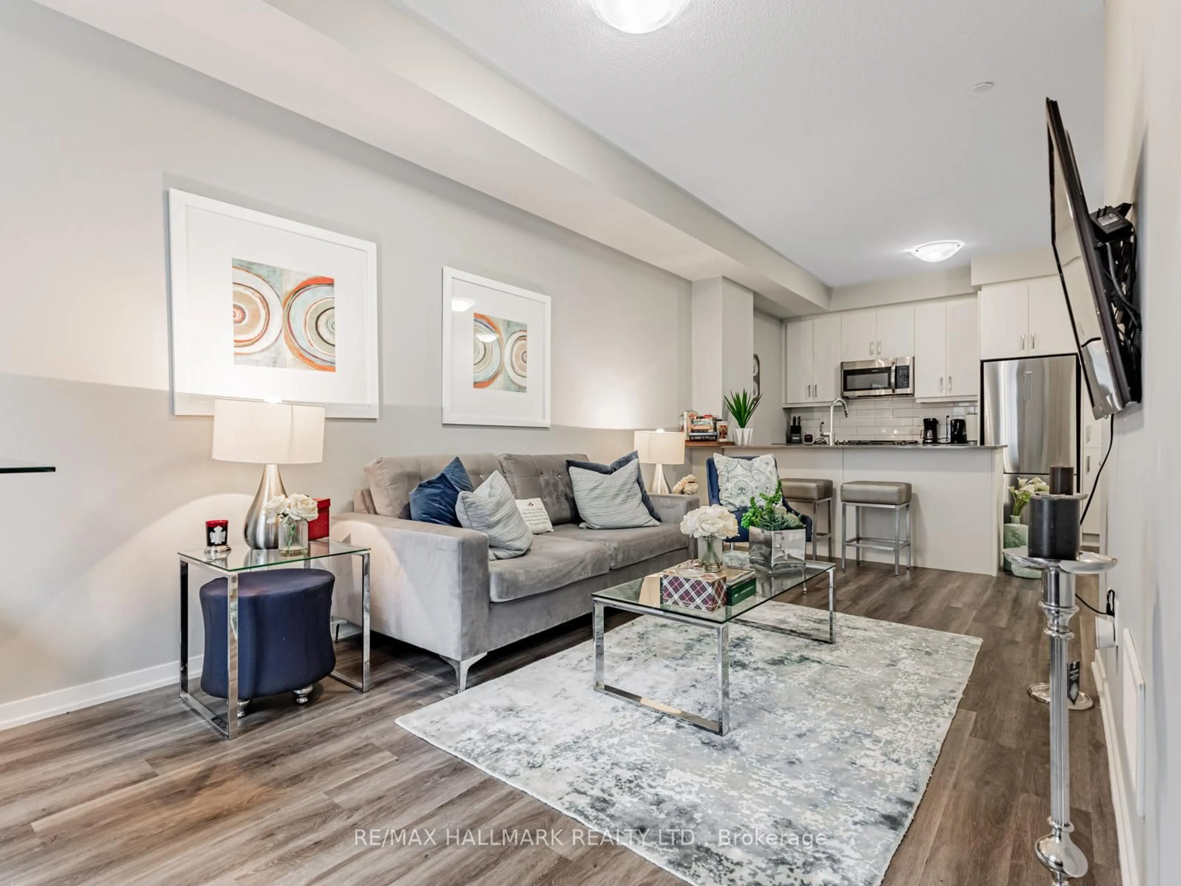 Living room with furniture, unknown for 141 Honeycrisp Cres #193, Vaughan Ontario L4K 0N7