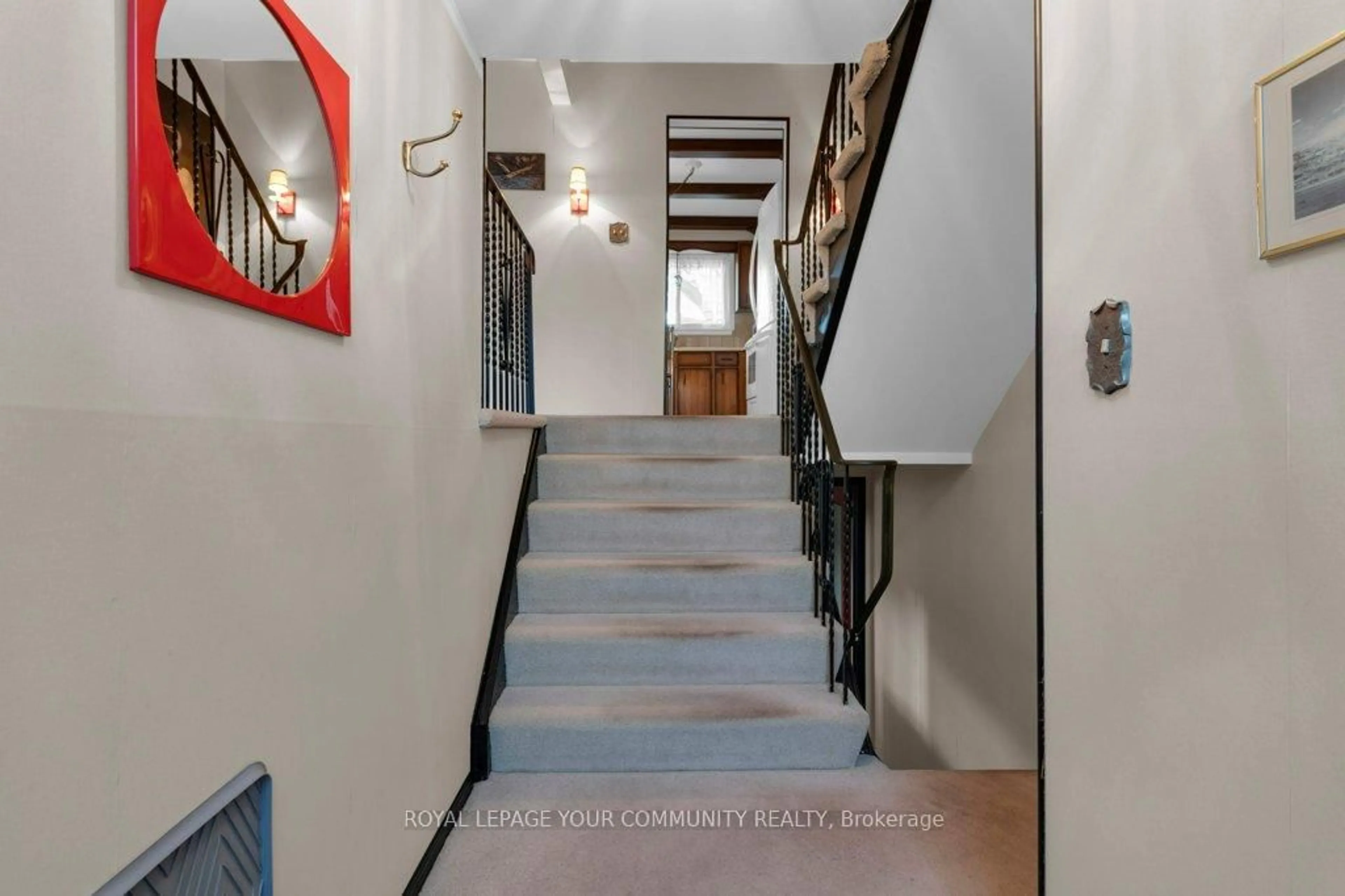 Unknown for 28 Stately Way, Markham Ontario L3T 3Z8