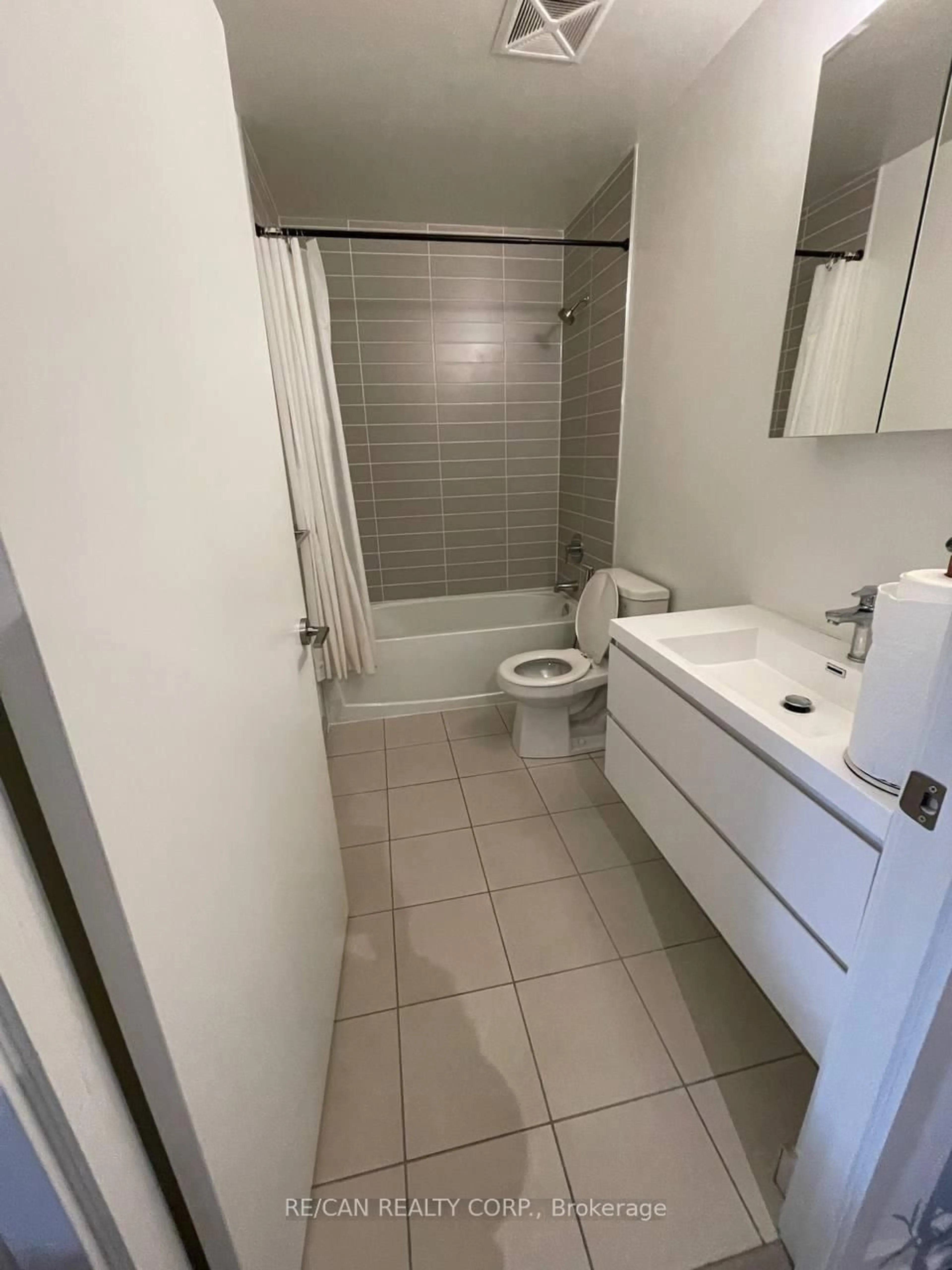 Standard bathroom, unknown for 292 Verdale Crossing #1009, Markham Ontario L6G 0H6