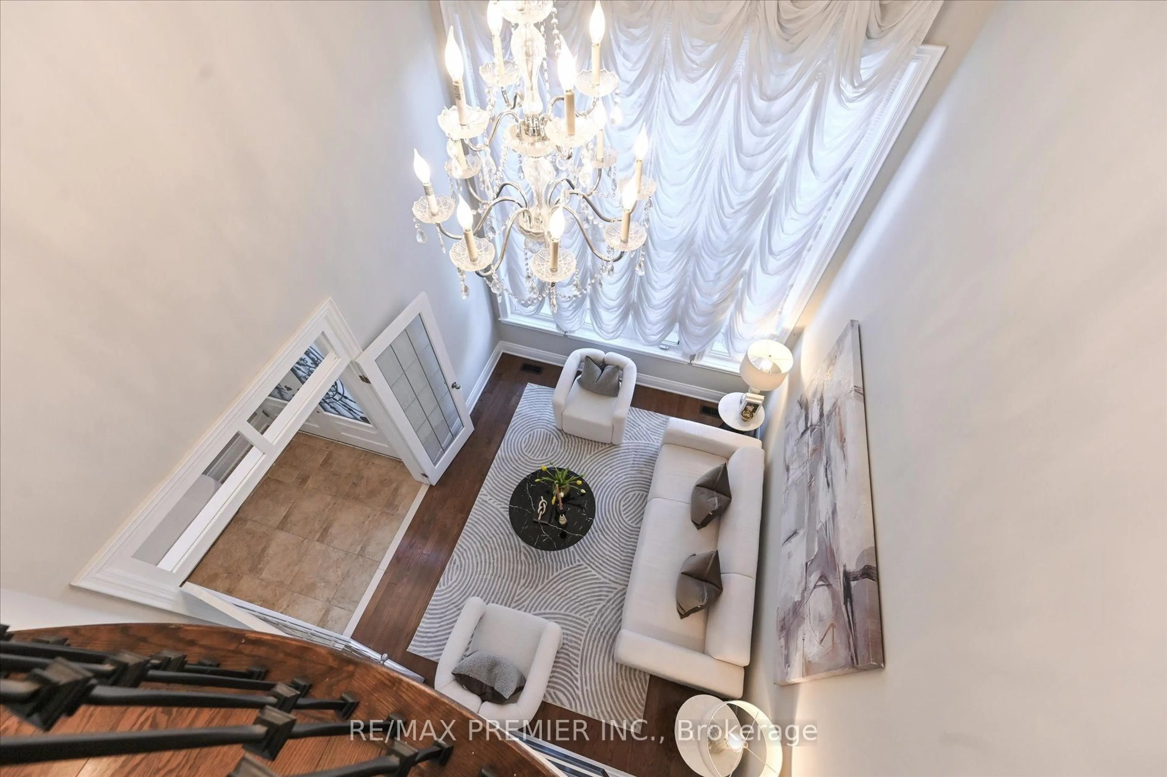 Unknown for 64 Heintzman Cres, Vaughan Ontario L6A 4T1