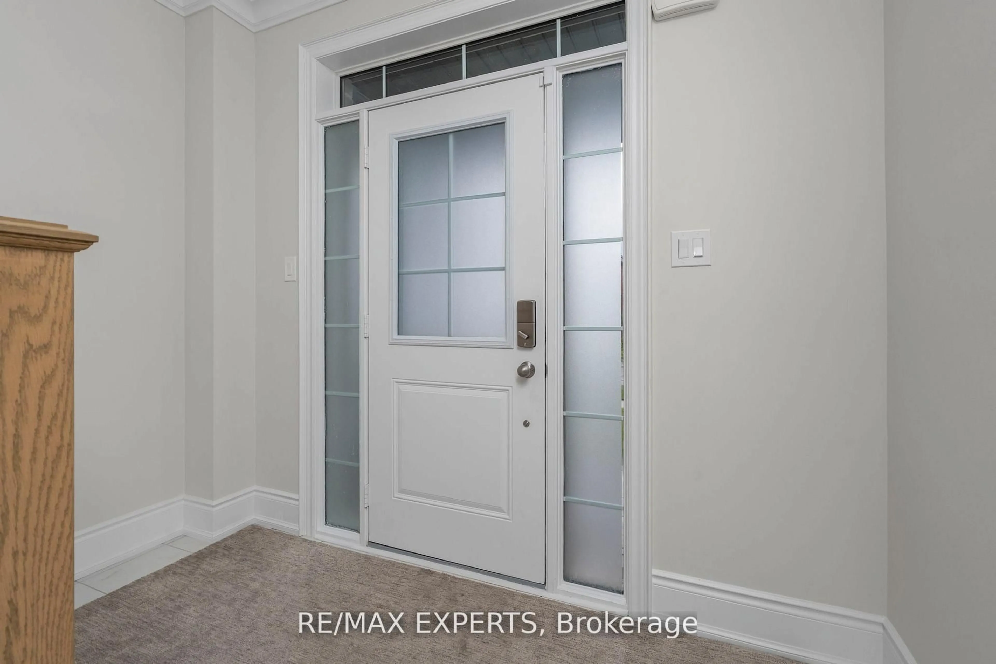 Indoor entryway for 1430 Farrow Cres, Innisfil Ontario L9S 0L6