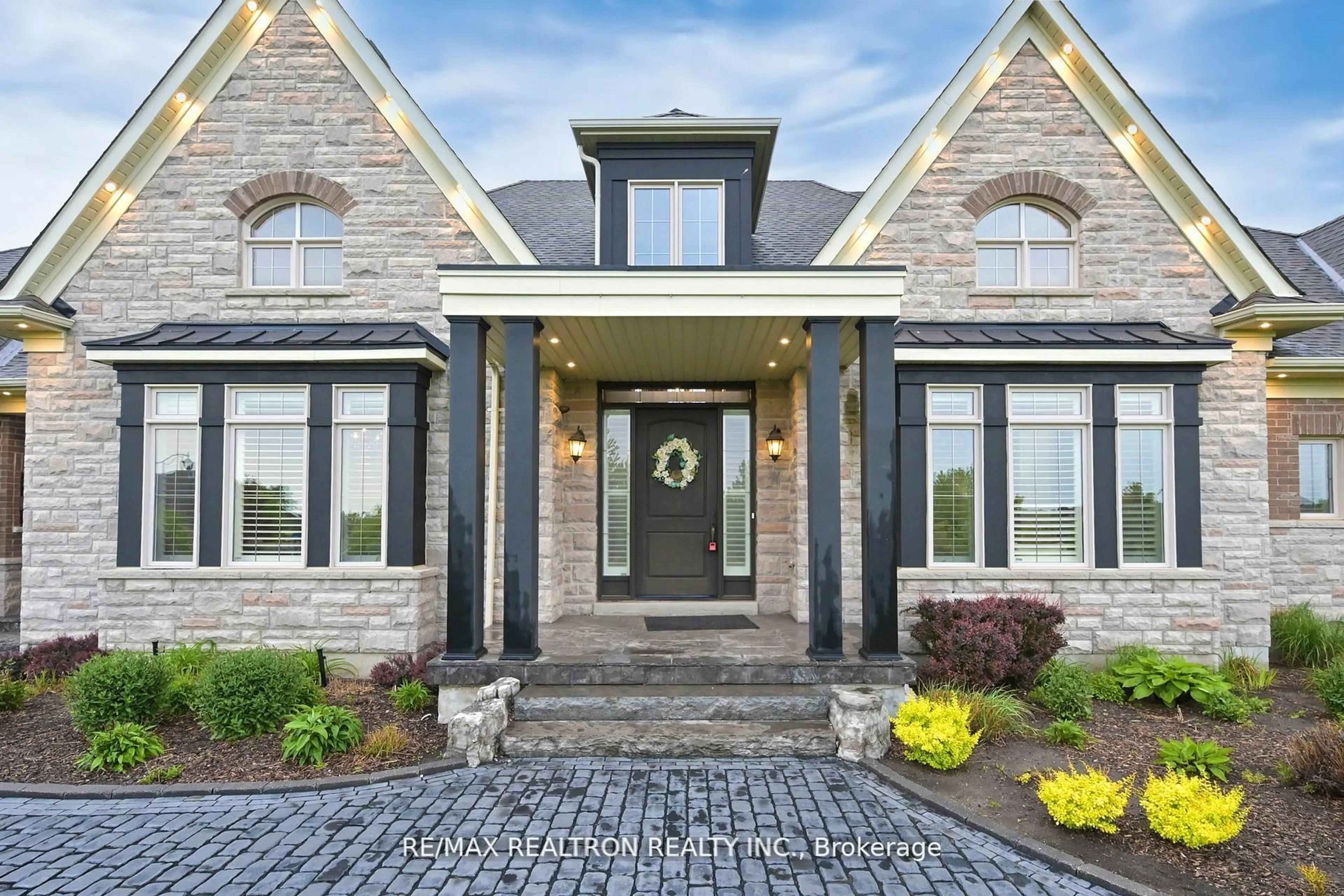 Home with brick exterior material, street for 15 Pine Vista Ave, Whitchurch-Stouffville Ontario L4A 1R9