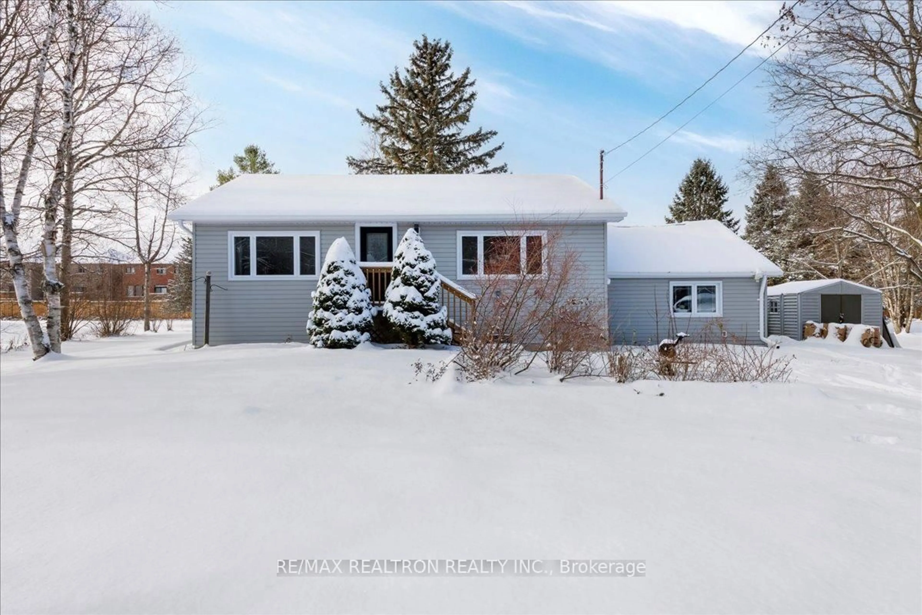 Unknown for 8906 5th Line, Essa Ontario L3W 0C7