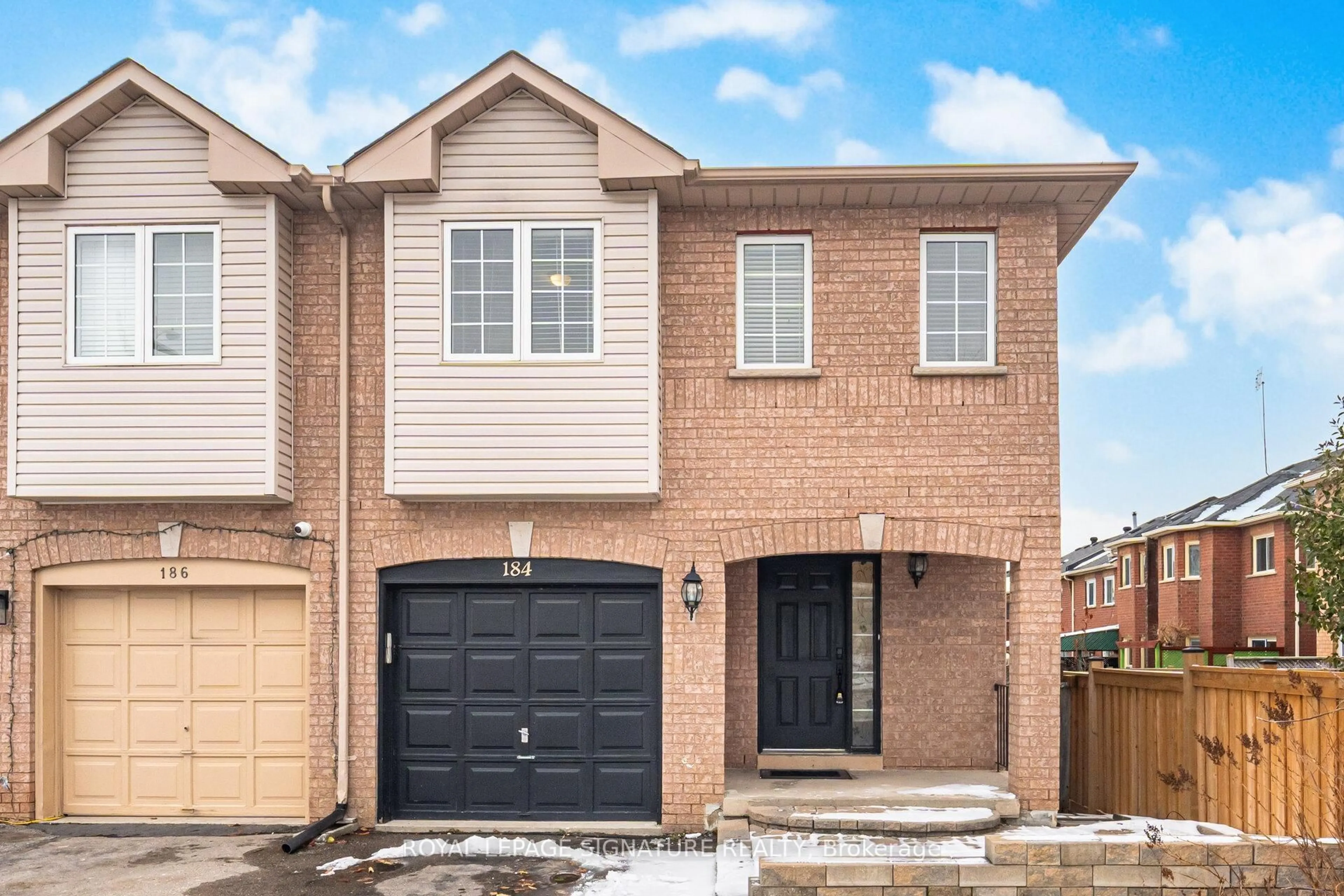 Home with brick exterior material, street for 184 Lindenshire Ave, Vaughan Ontario L6A 2X4