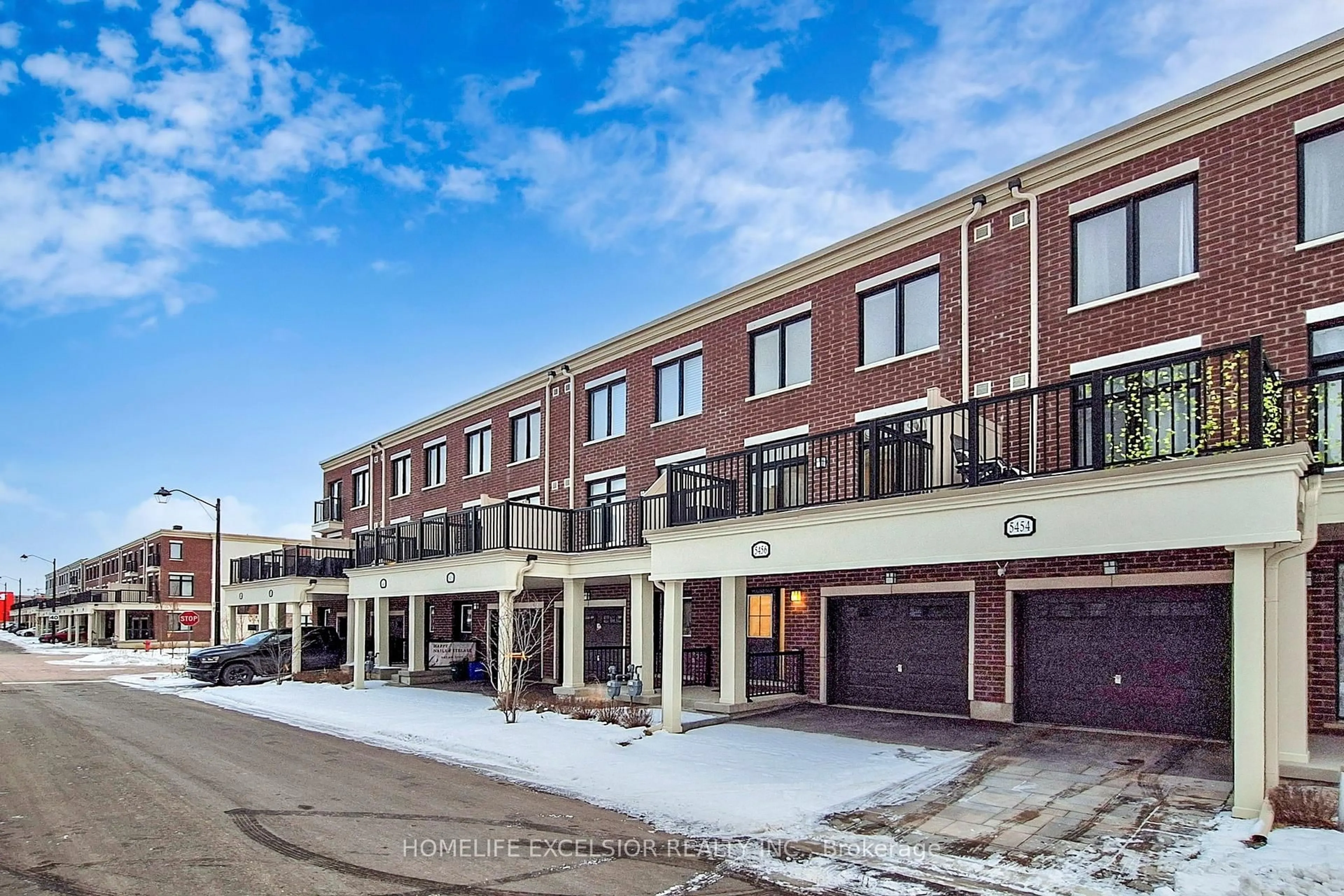 Unknown for 5456 Main St, Whitchurch-Stouffville Ontario L4A 4W8