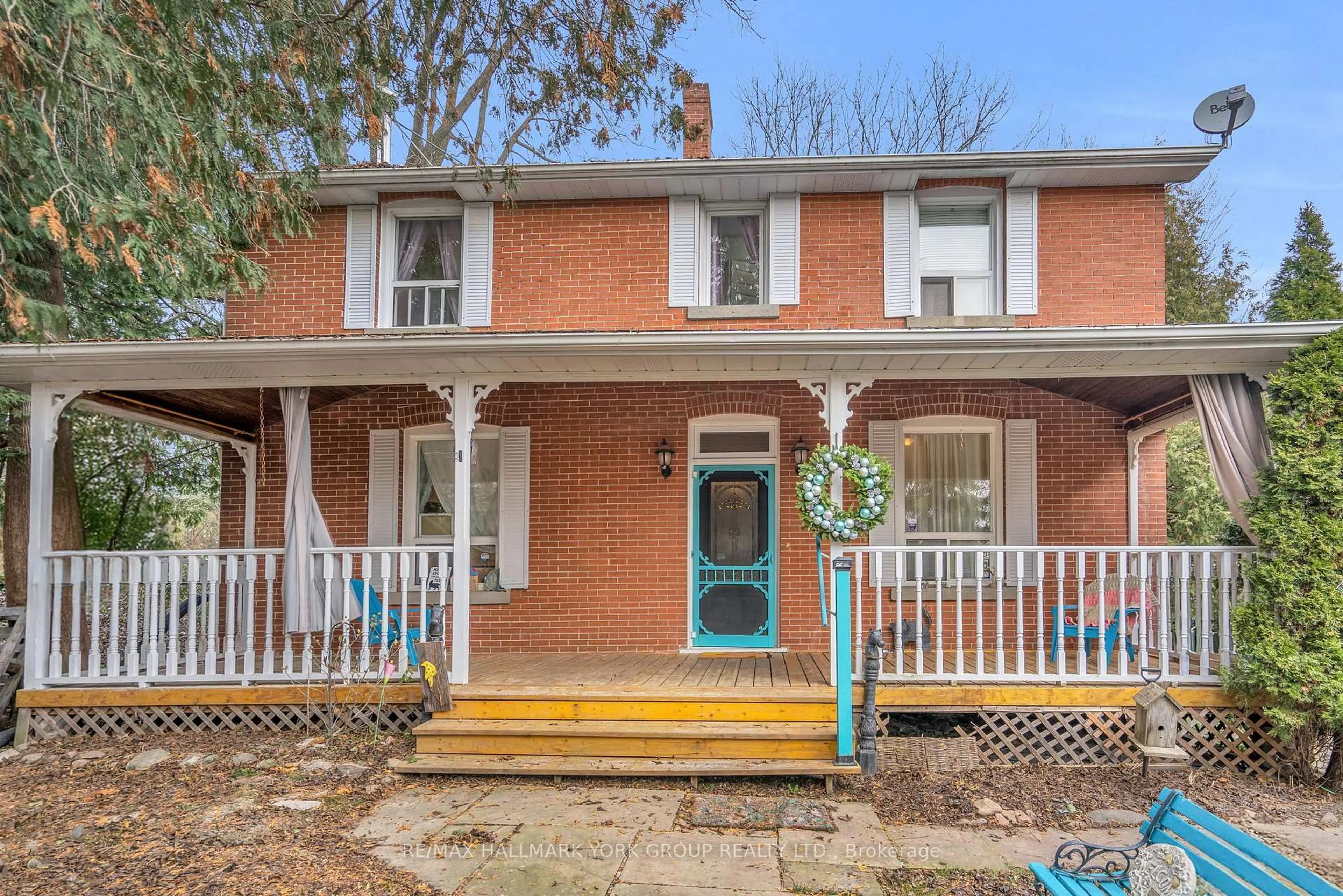 Home with brick exterior material, street for 22 Marksbury Crt, Aurora Ontario L4G 5G6