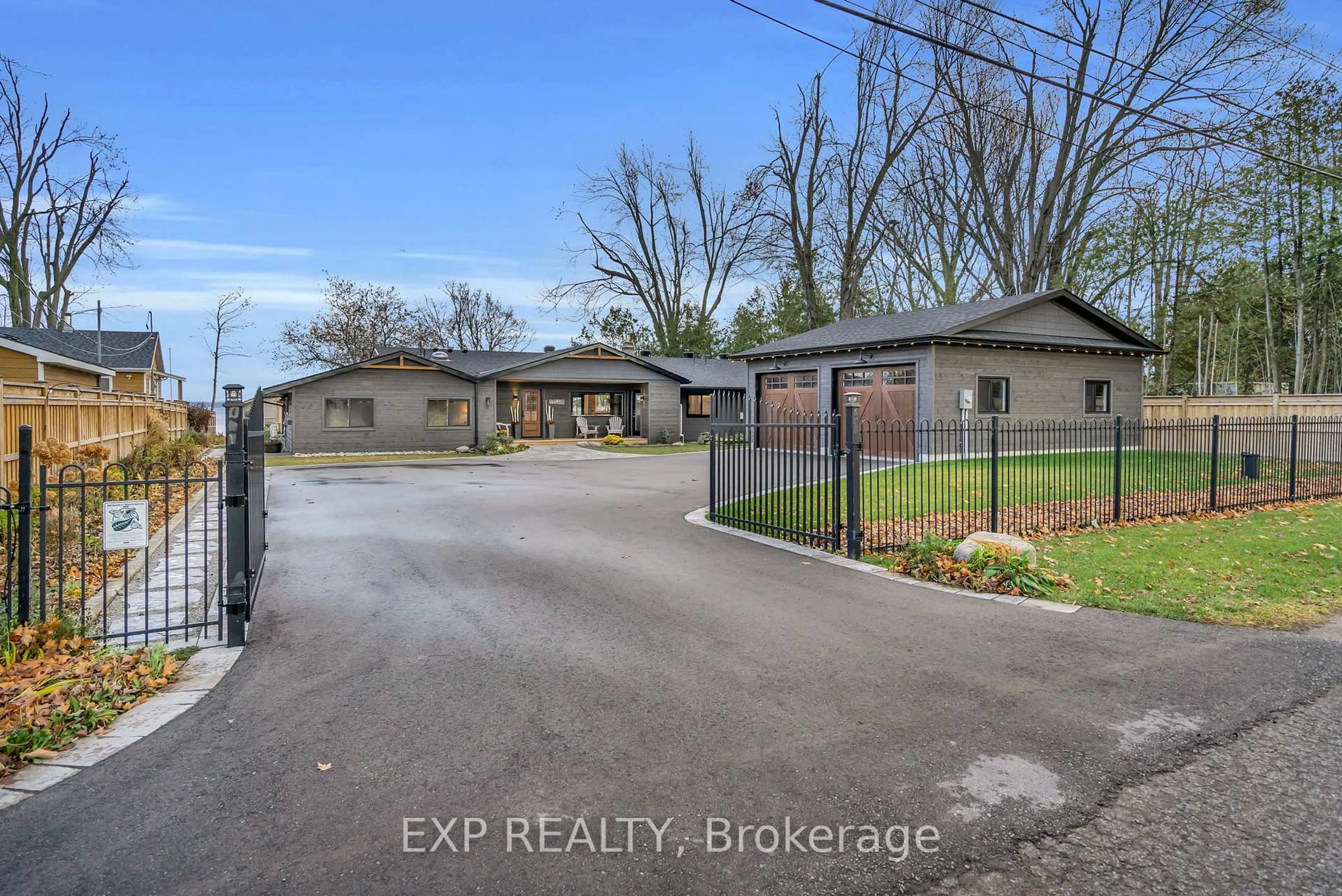 A pic from outside/outdoor area/front of a property/back of a property/a pic from drone, street for 621 Duclos Point Rd, Georgina Ontario L0E 1N0