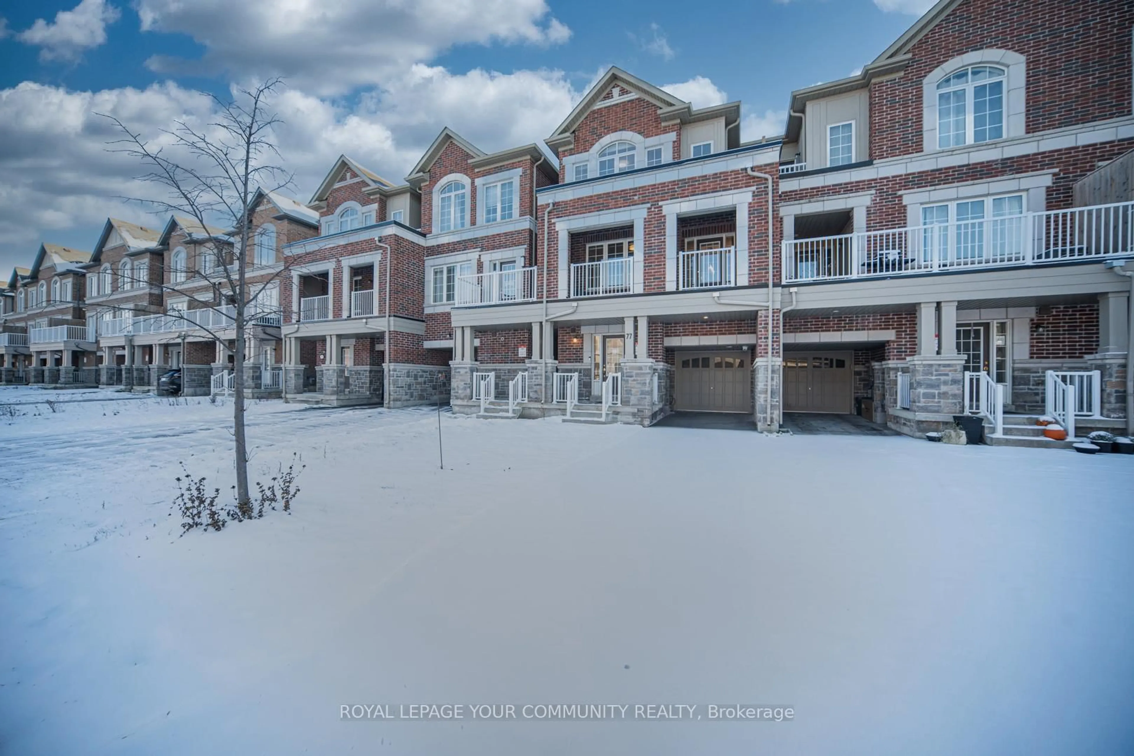A pic from outside/outdoor area/front of a property/back of a property/a pic from drone, unknown for 77 Ness Dr, Richmond Hill Ontario L4S 0K5