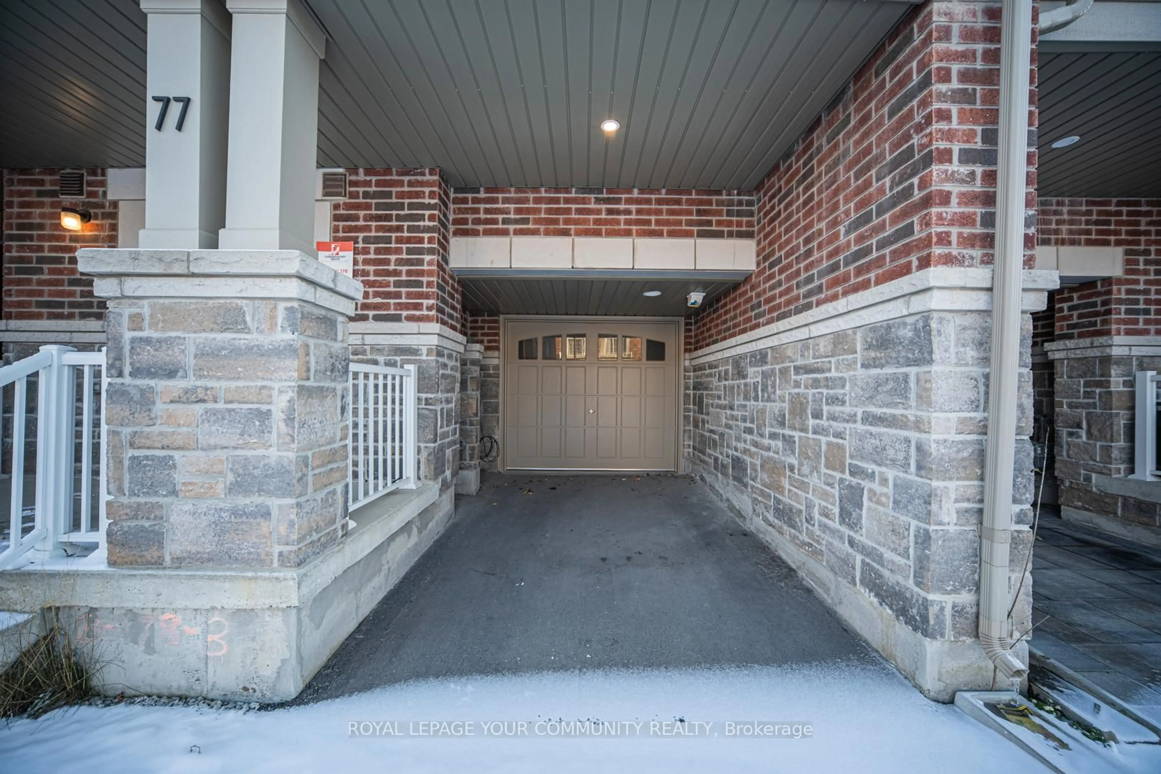 Indoor entryway for 77 Ness Dr, Richmond Hill Ontario L4S 0K5