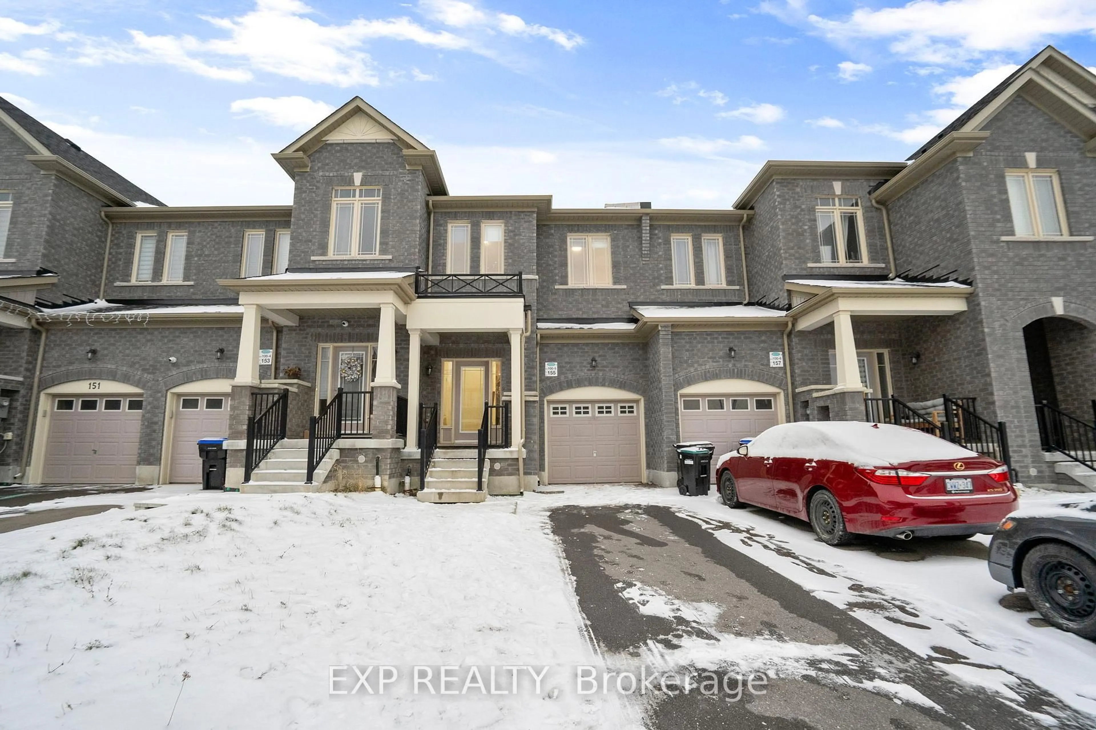 A pic from outside/outdoor area/front of a property/back of a property/a pic from drone, unknown for 155 Veterans St, Bradford West Gwillimbury Ontario L3Z 4H6