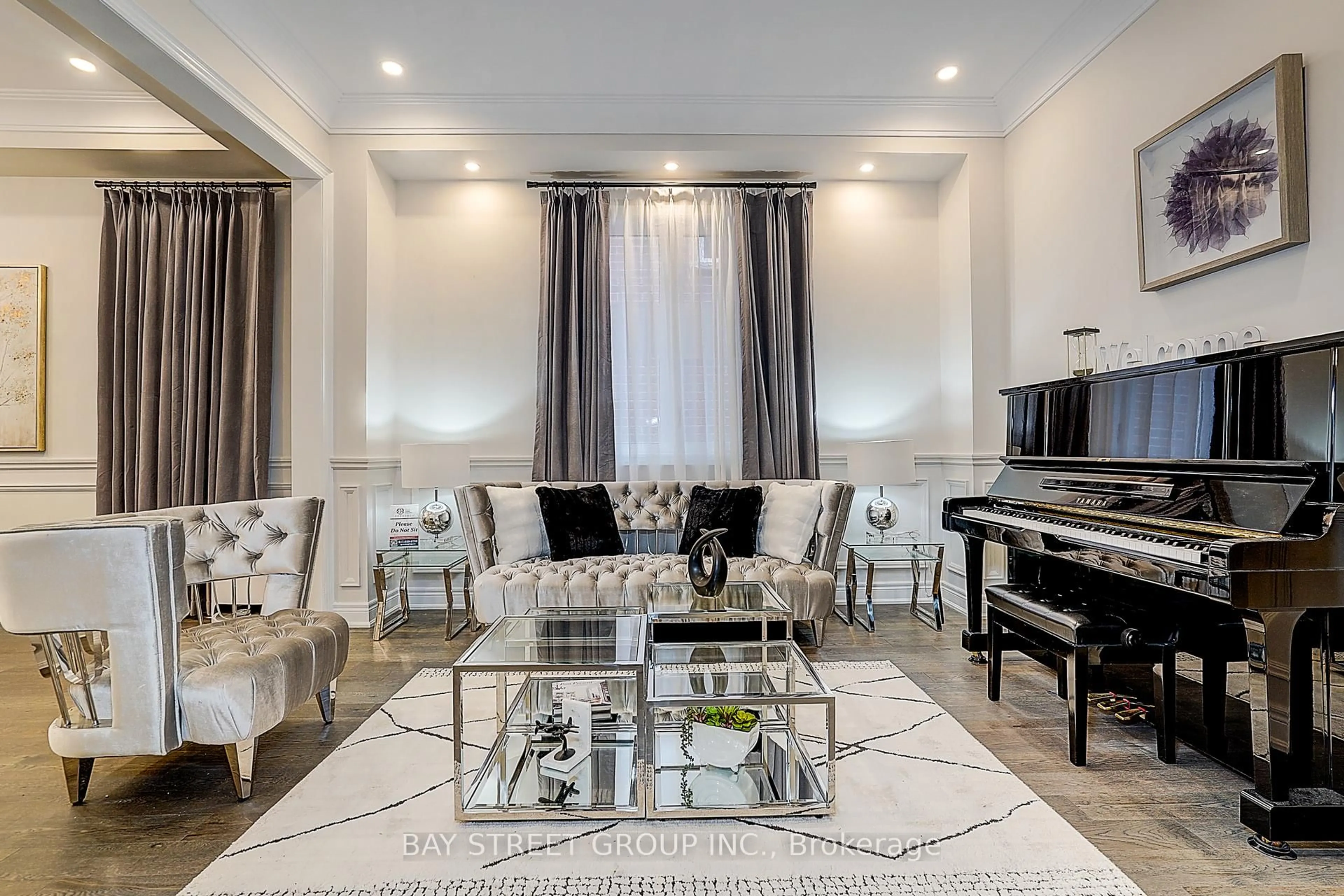 Living room with furniture, unknown for 48 Red Giant St, Richmond Hill Ontario L4C 4Y4