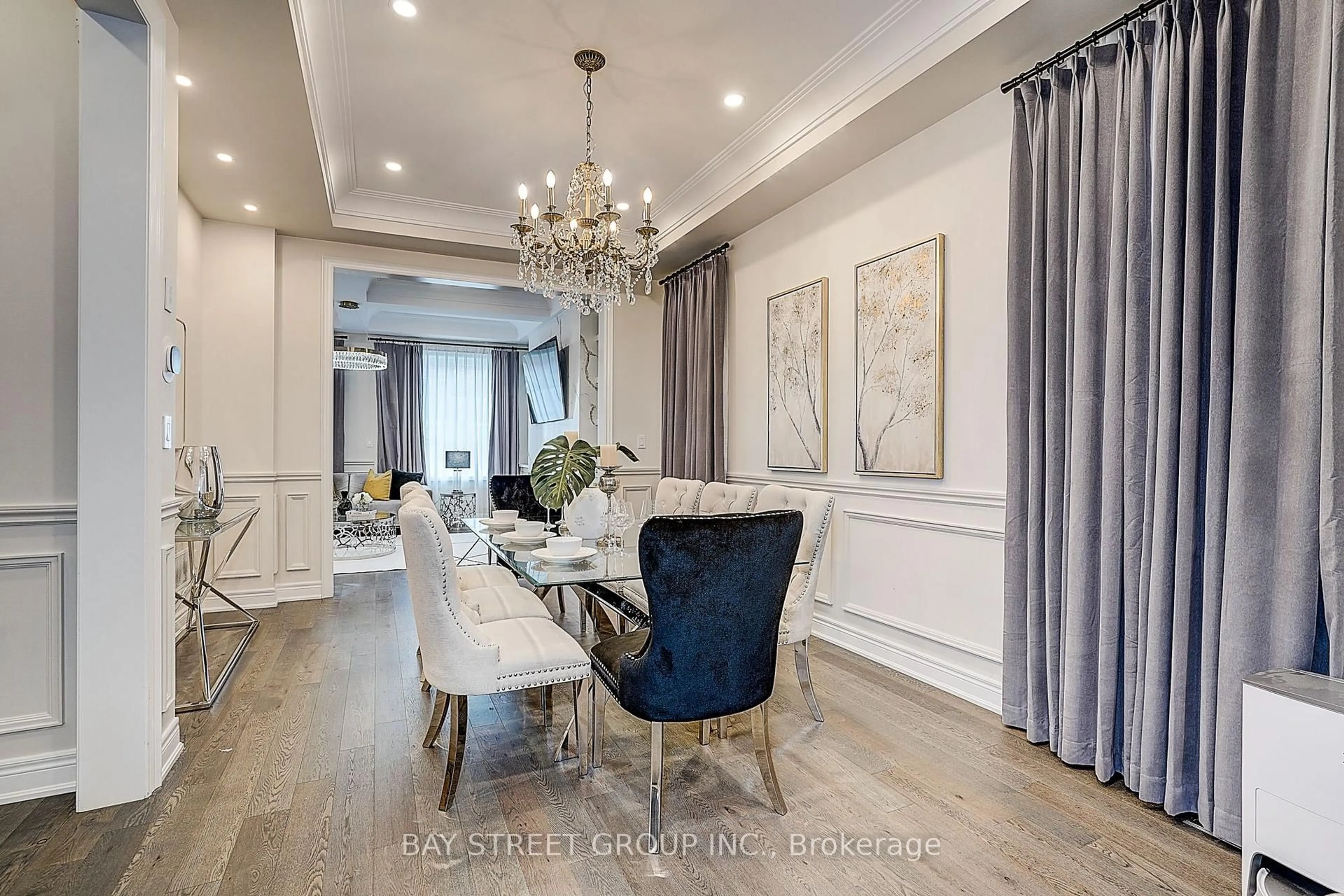 Dining room, wood/laminate floor for 48 Red Giant St, Richmond Hill Ontario L4C 4Y4