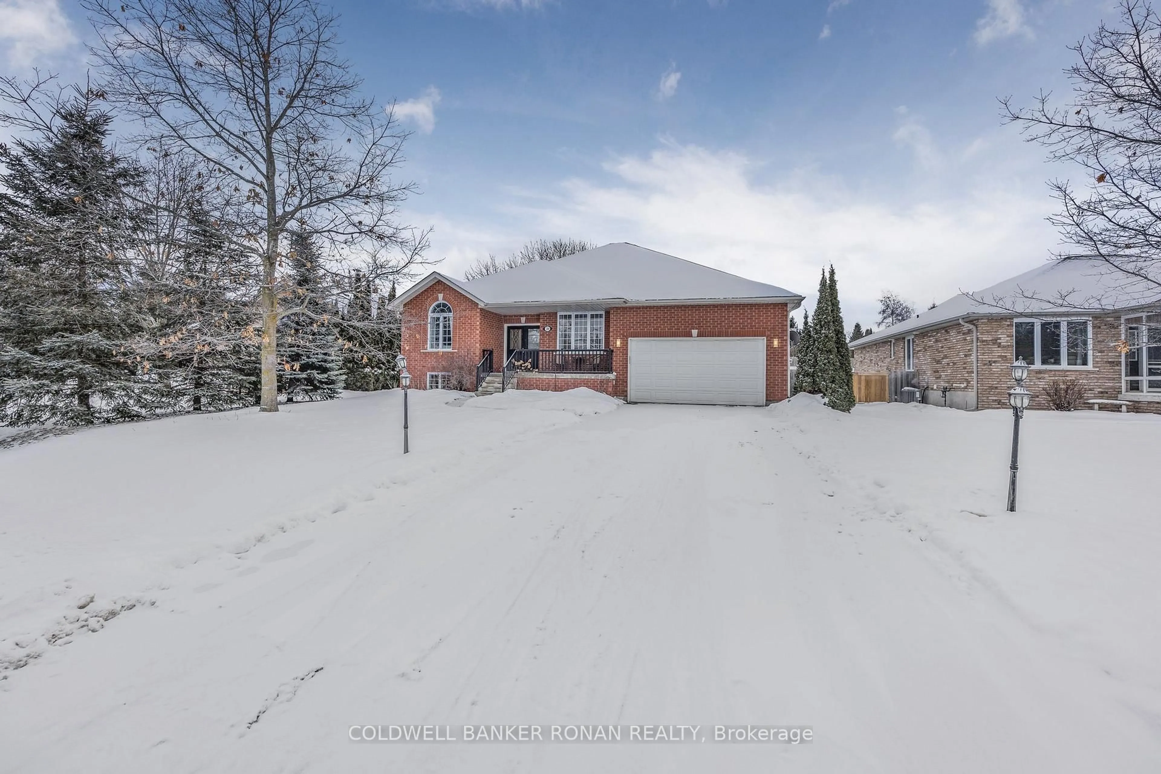 A pic from outside/outdoor area/front of a property/back of a property/a pic from drone, street for 28 Dekker St, Adjala-Tosorontio Ontario L0M 1J0