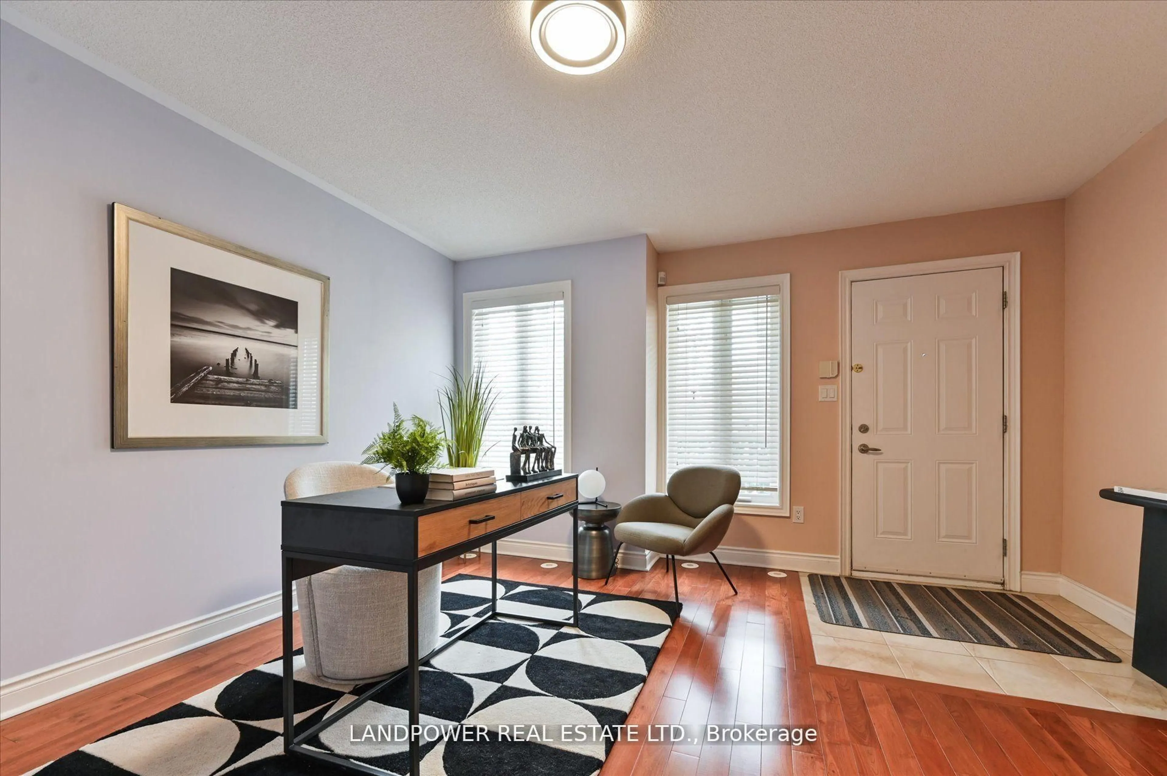 Indoor entryway for 7 Saddlecreek Dr, Markham Ontario L3T 0A4