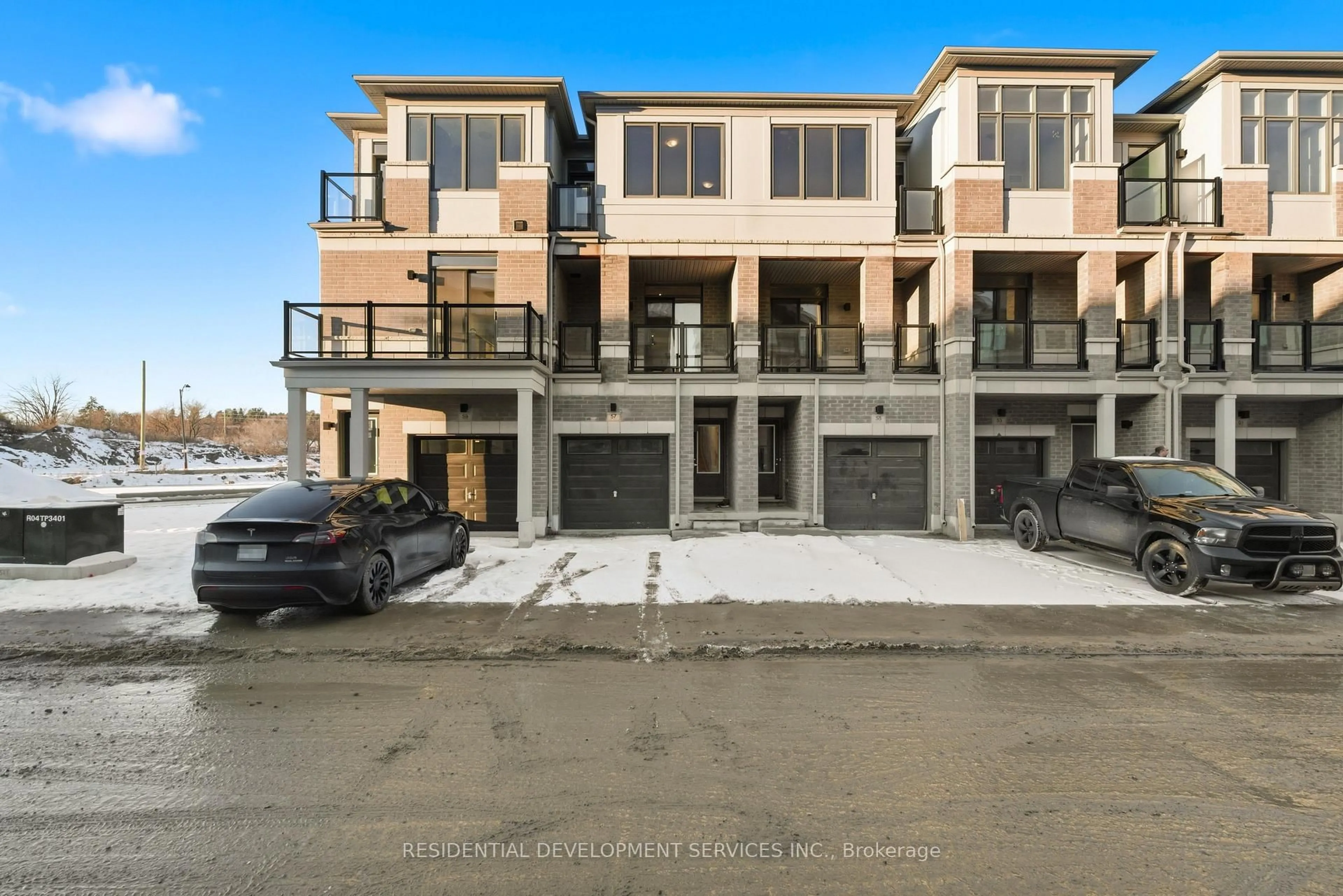 A pic from outside/outdoor area/front of a property/back of a property/a pic from drone, street for 57 George Bales Lane, Richmond Hill Ontario L4S 0P9