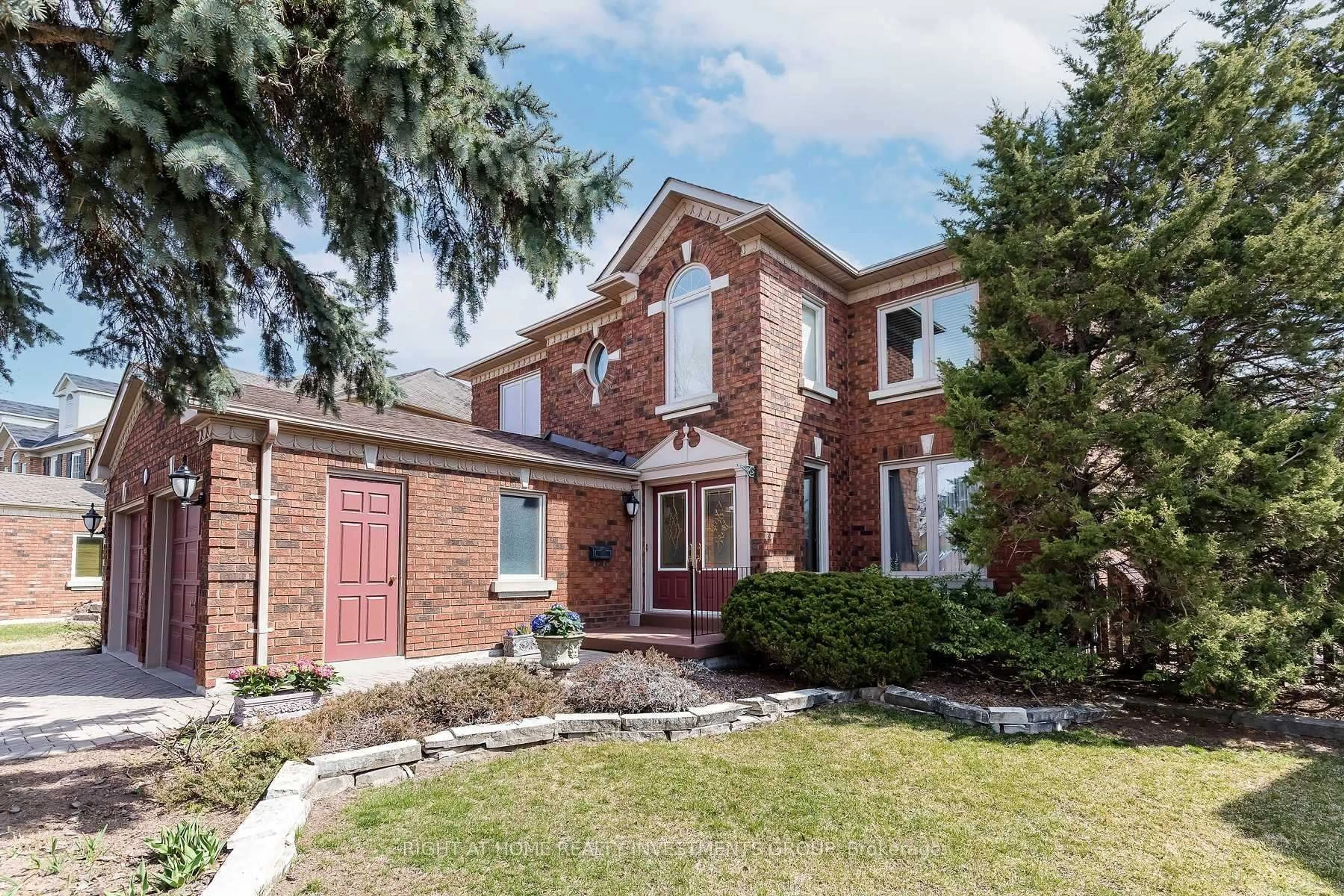 Home with brick exterior material, street for 5 Falkland Pl, Richmond Hill Ontario L4C 9P3