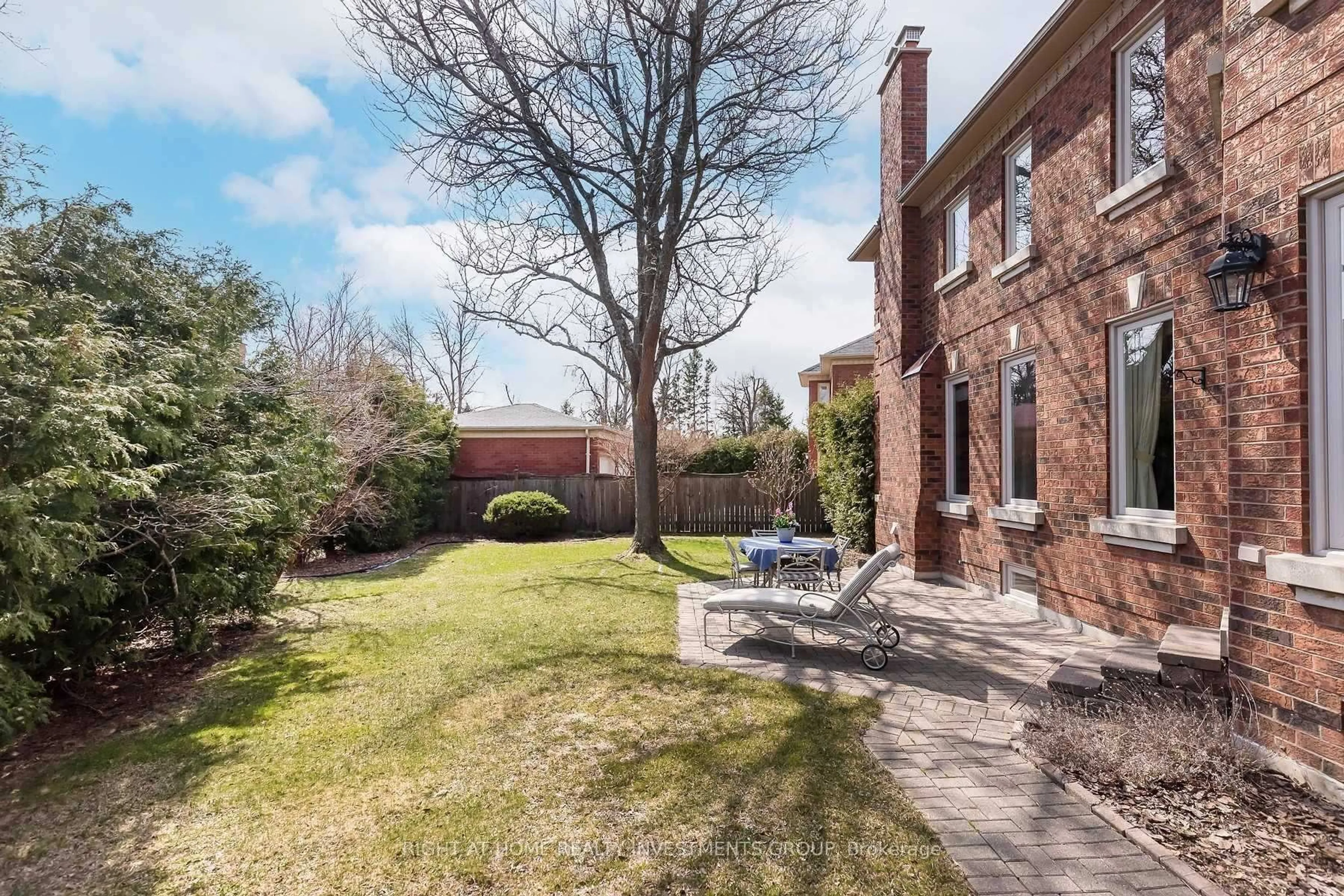 Unknown for 5 Falkland Pl, Richmond Hill Ontario L4C 9P3