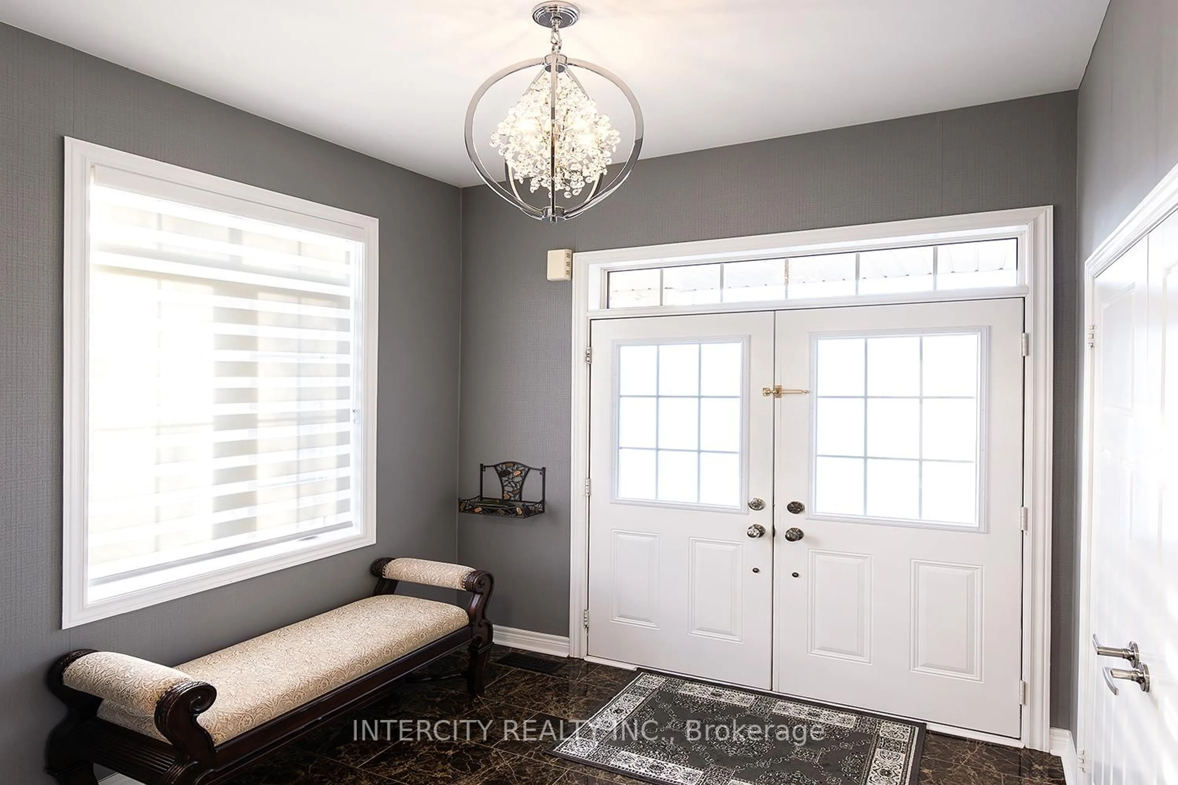 Indoor entryway for 23 Halo Crt, Vaughan Ontario L6A 4L3