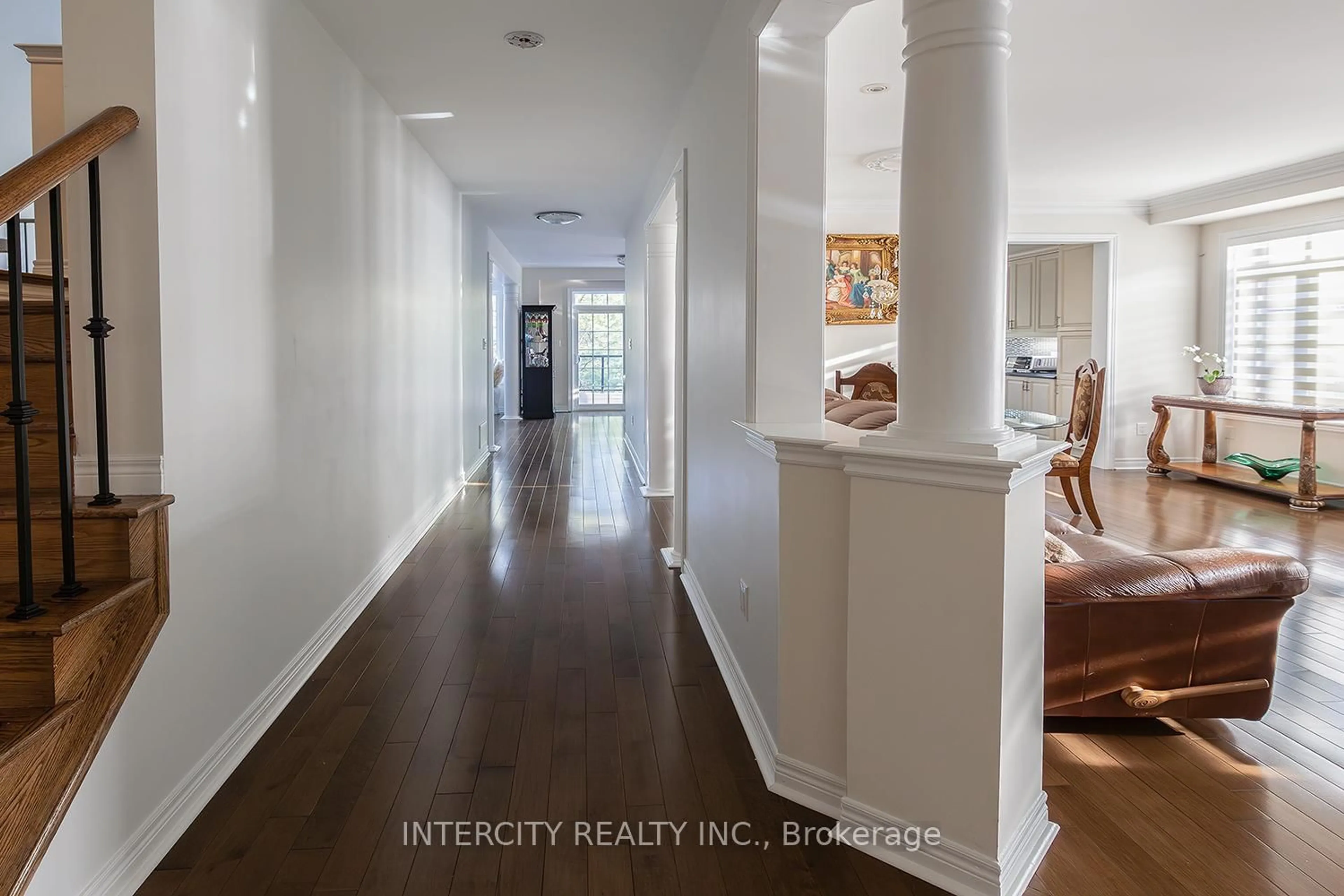 Indoor entryway for 23 Halo Crt, Vaughan Ontario L6A 4L3