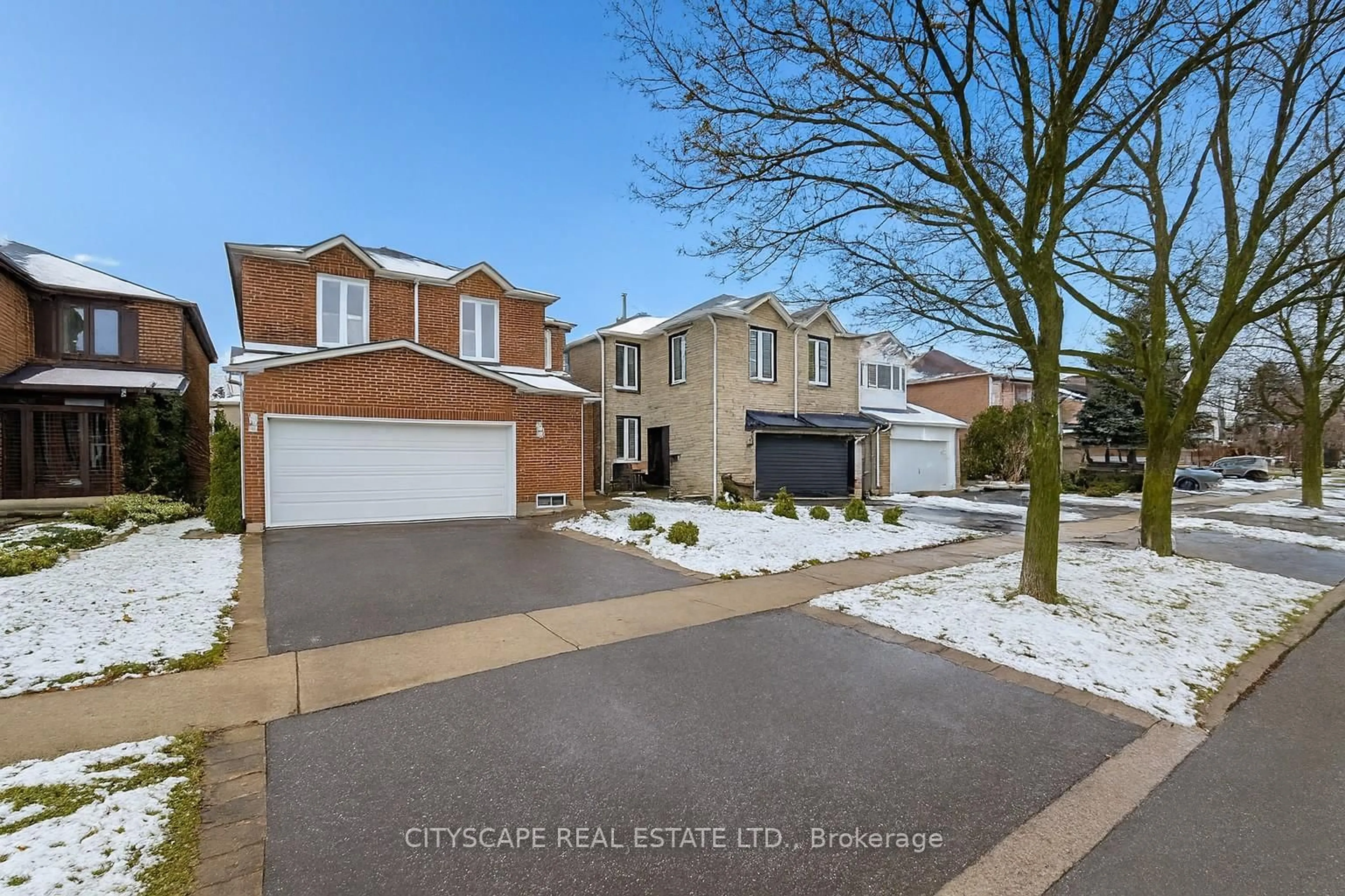 A pic from outside/outdoor area/front of a property/back of a property/a pic from drone, street for 67 Brickstone Circ, Vaughan Ontario L4J 6M5