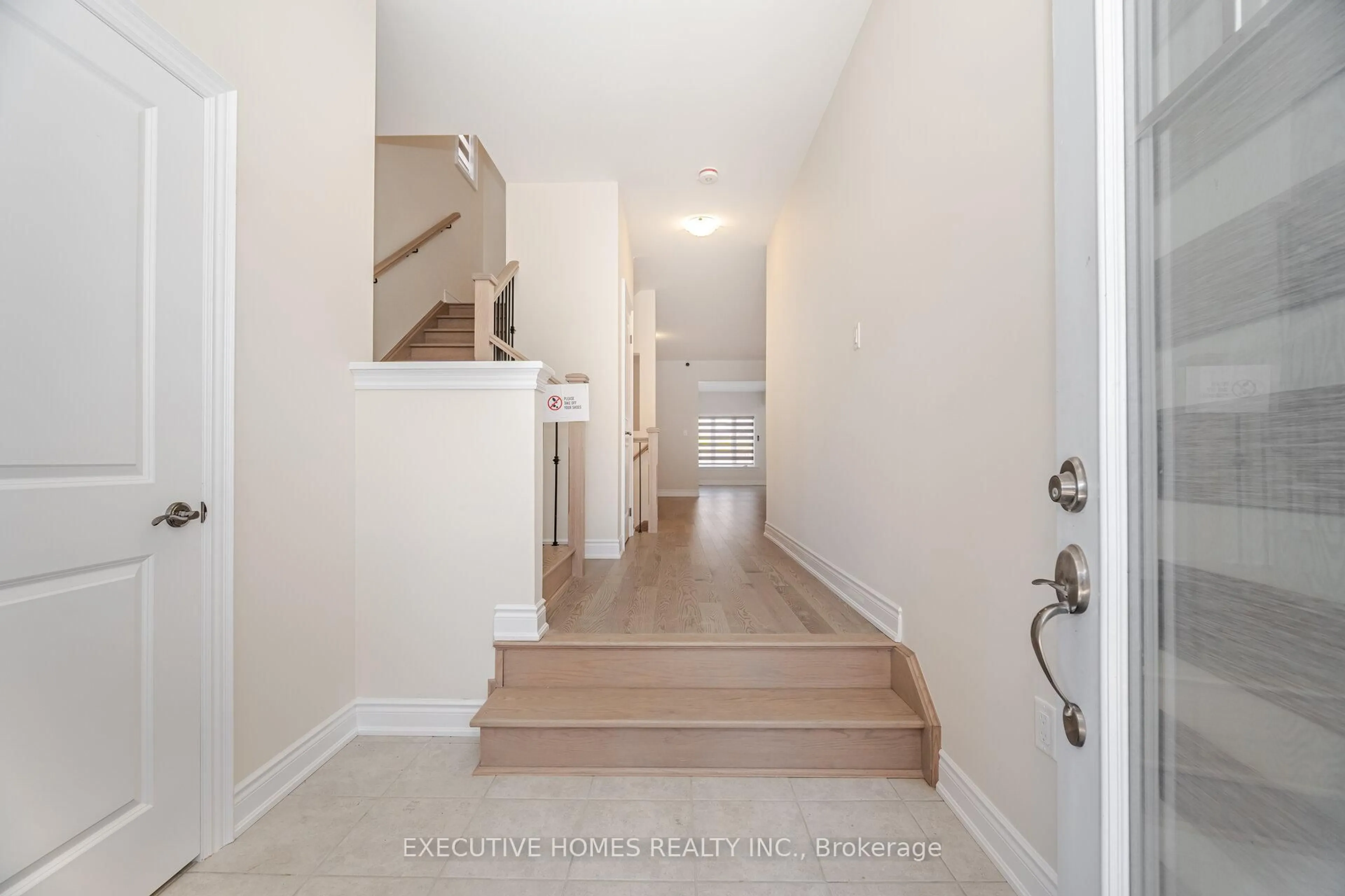 Unknown for 6 Mac Campbell Way, Bradford West Gwillimbury Ontario L3Z 4M7