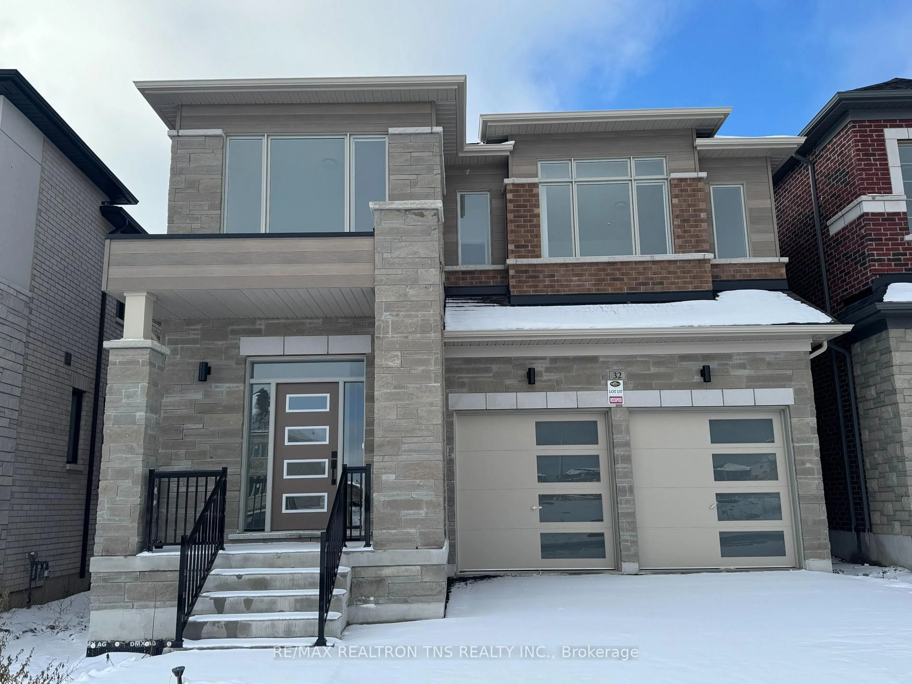 Home with brick exterior material, street for 32 Furon St, Richmond Hill Ontario L4E 1M9