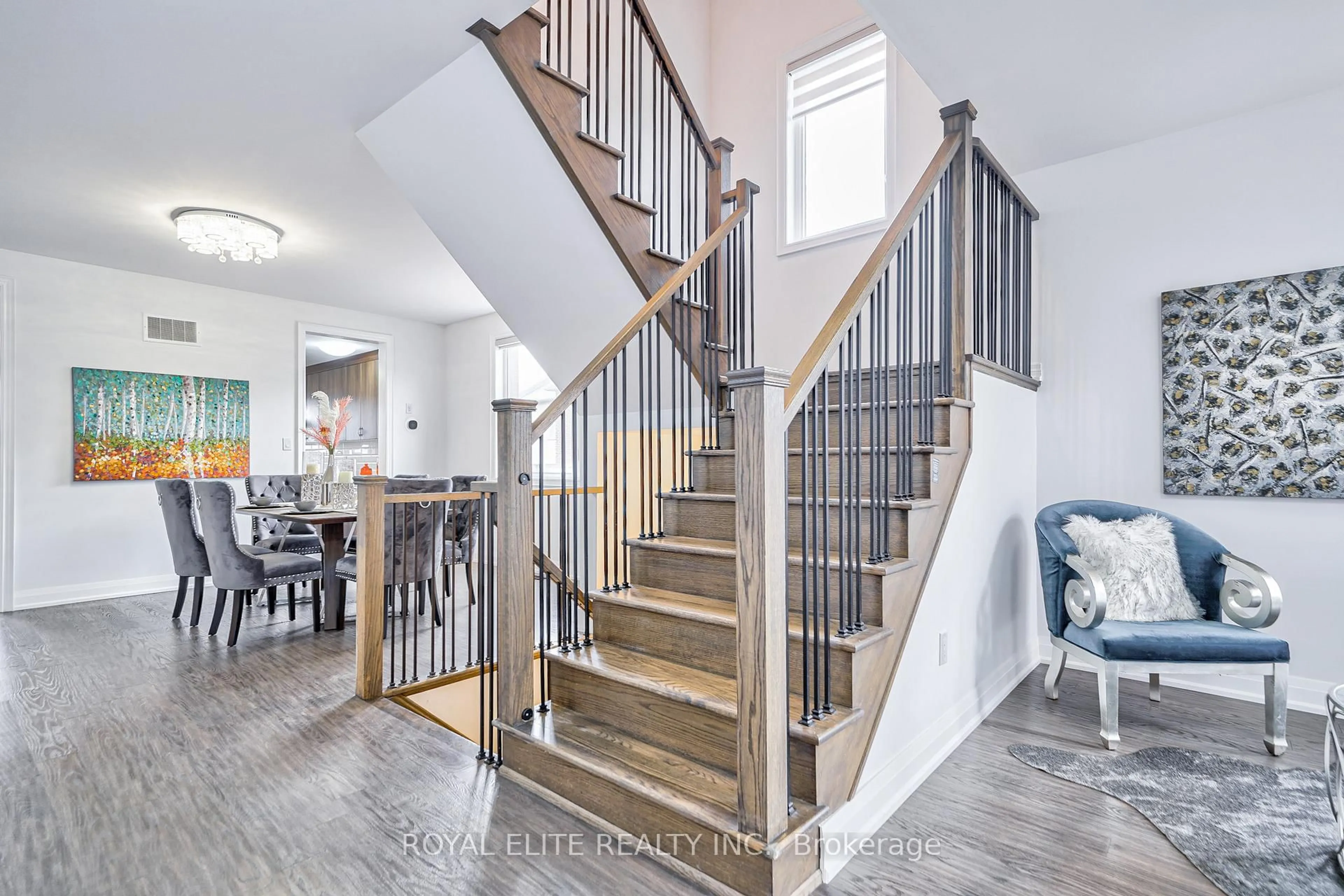 Stairs for 40 Conklin Cres, Aurora Ontario L4G 0Z2