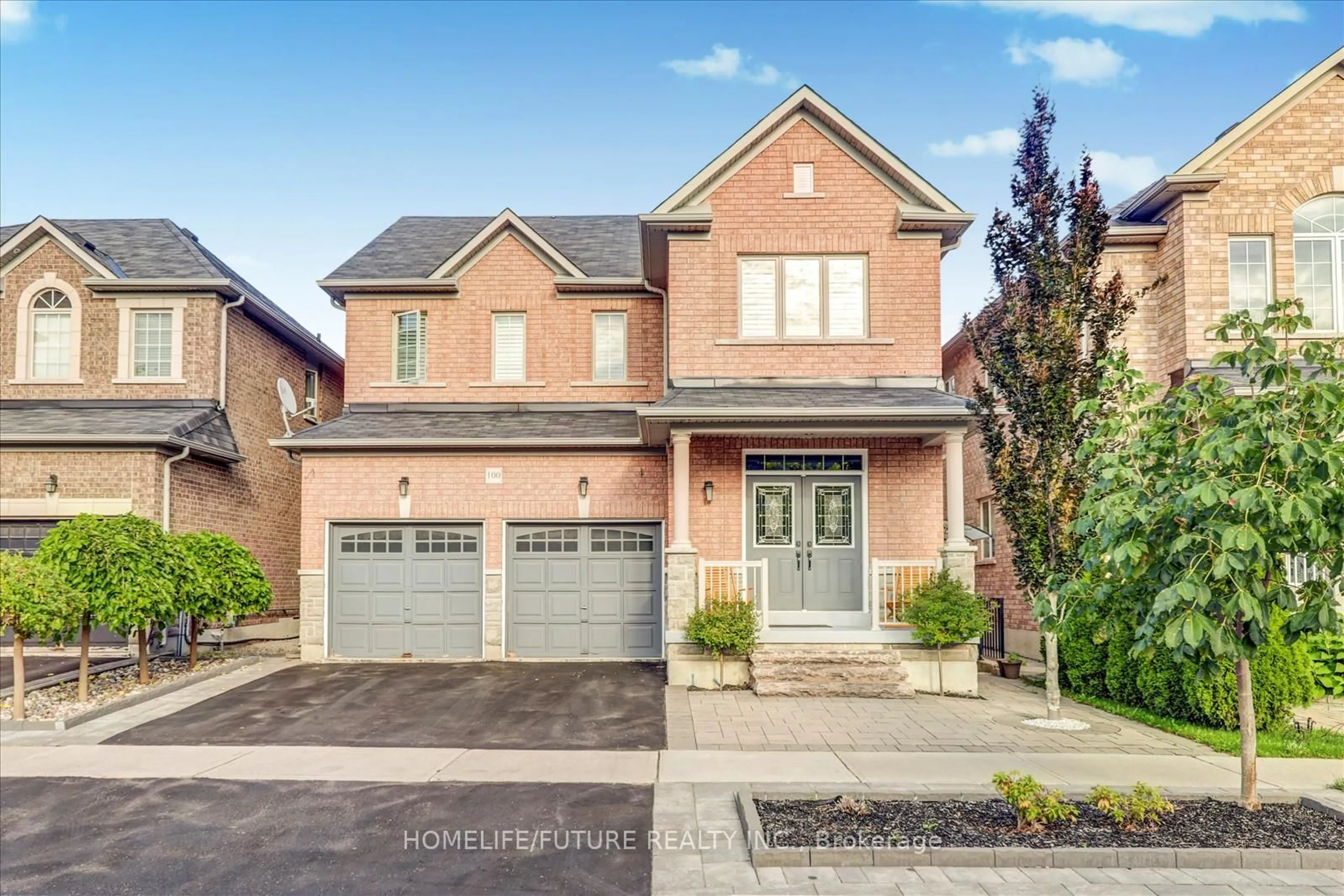 Home with brick exterior material, street for 100 James Mccullough Rd, Whitchurch-Stouffville Ontario L4A 0Z2