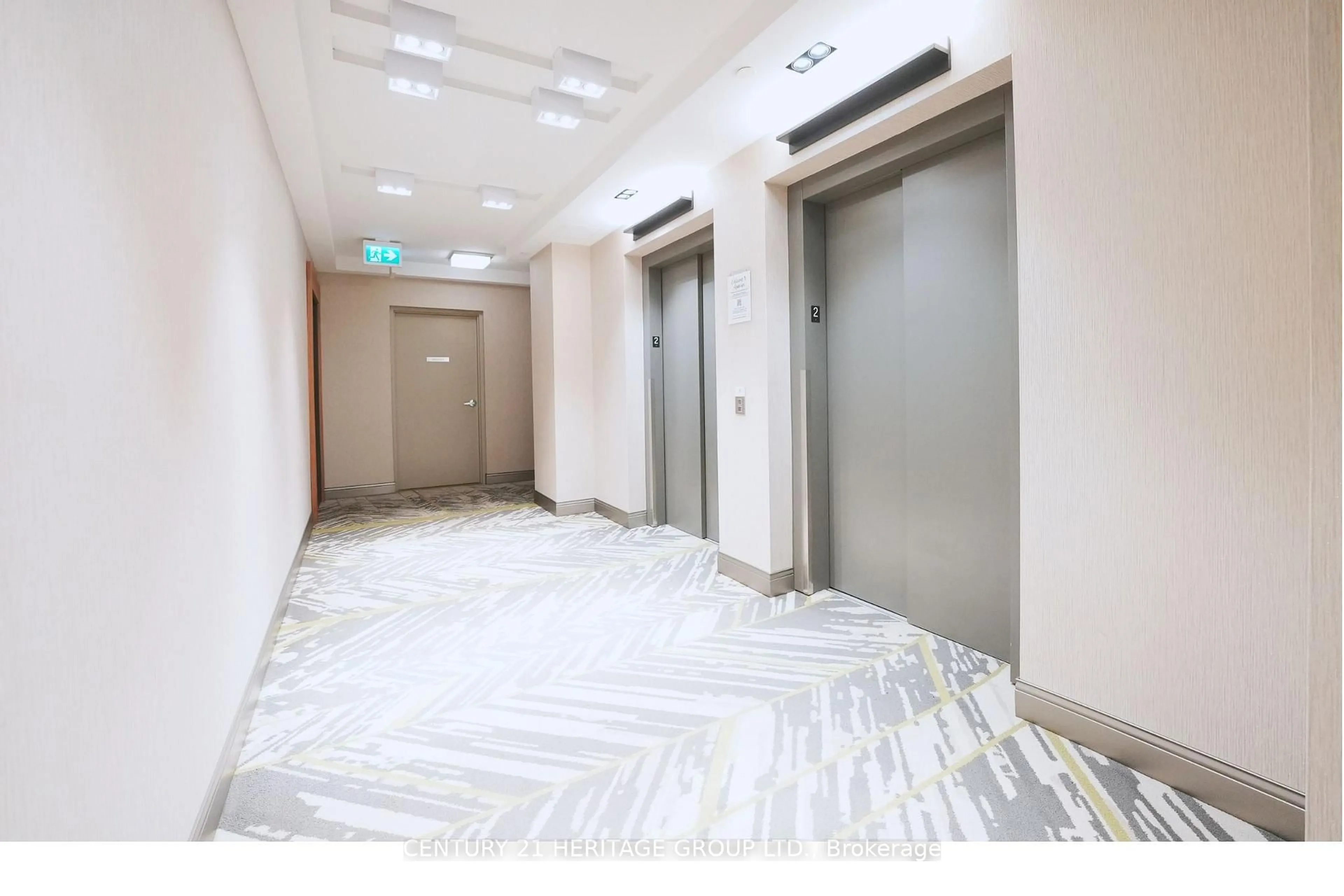 Indoor foyer for 375 Sea Ray Ave #225, Innisfil Ontario L9S 0L9