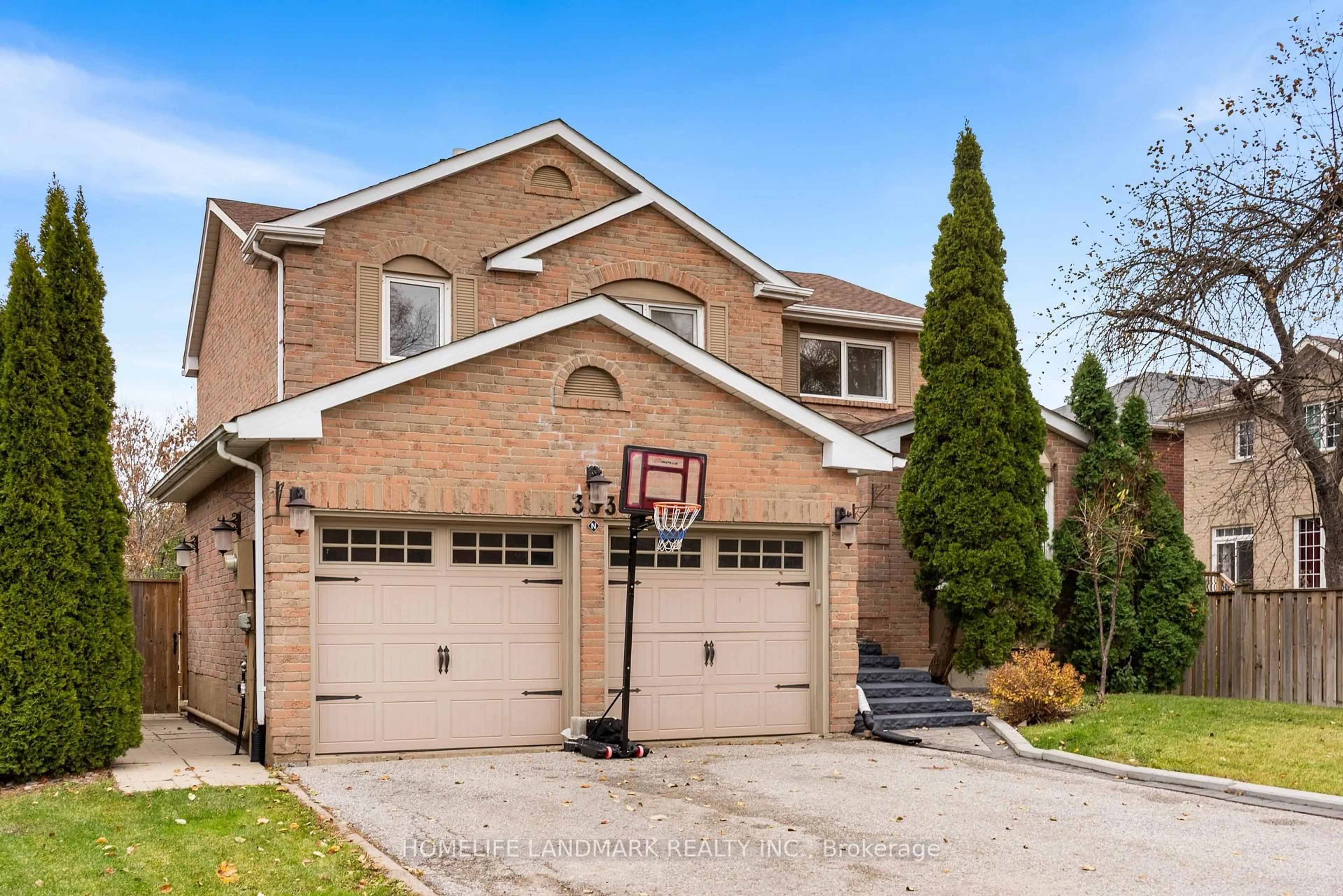 Home with brick exterior material, street for 333 Rannie Rd, Newmarket Ontario L3X 1K3