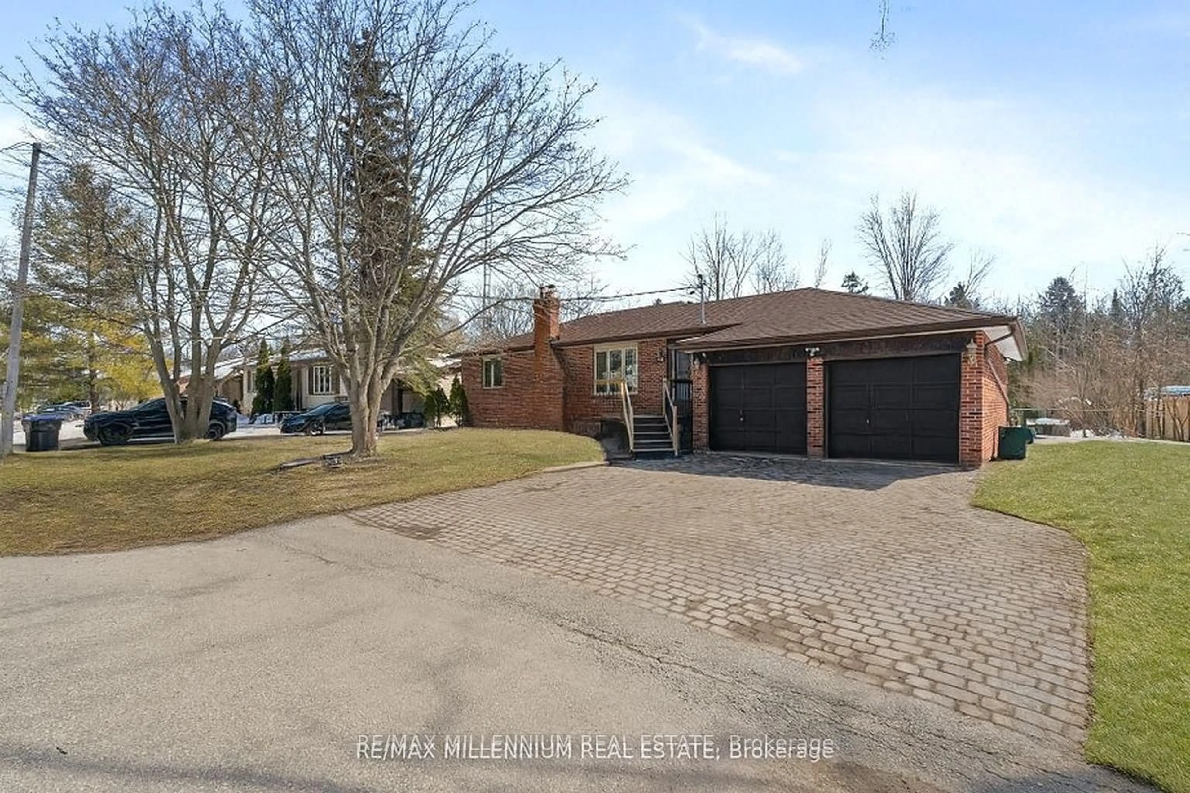 Home with brick exterior material, street for 759 Chestnut St, Innisfil Ontario L9S 2H8