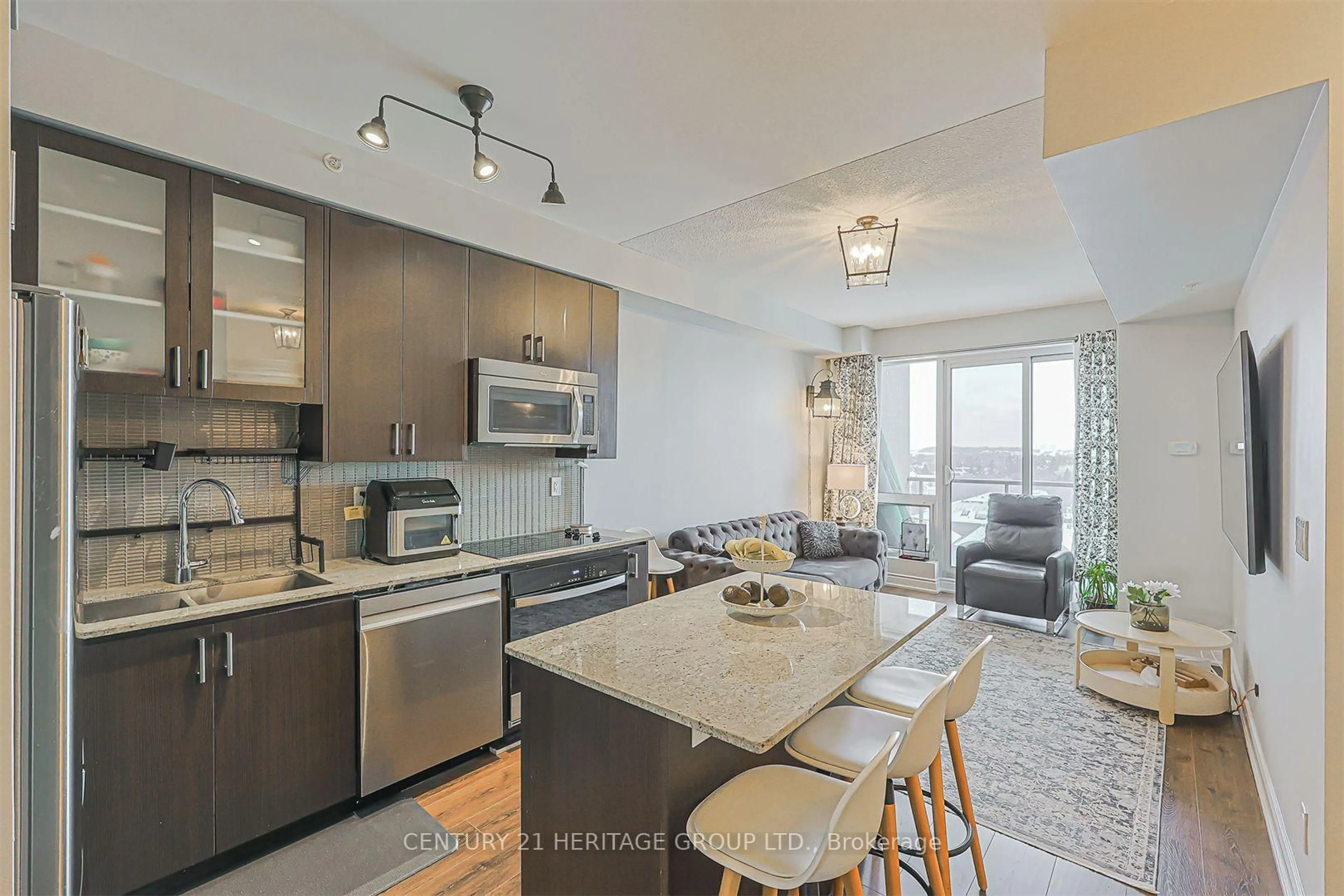 Open concept kitchen, unknown for 9090 Yonge St #611, Richmond Hill Ontario L4C 0Z1