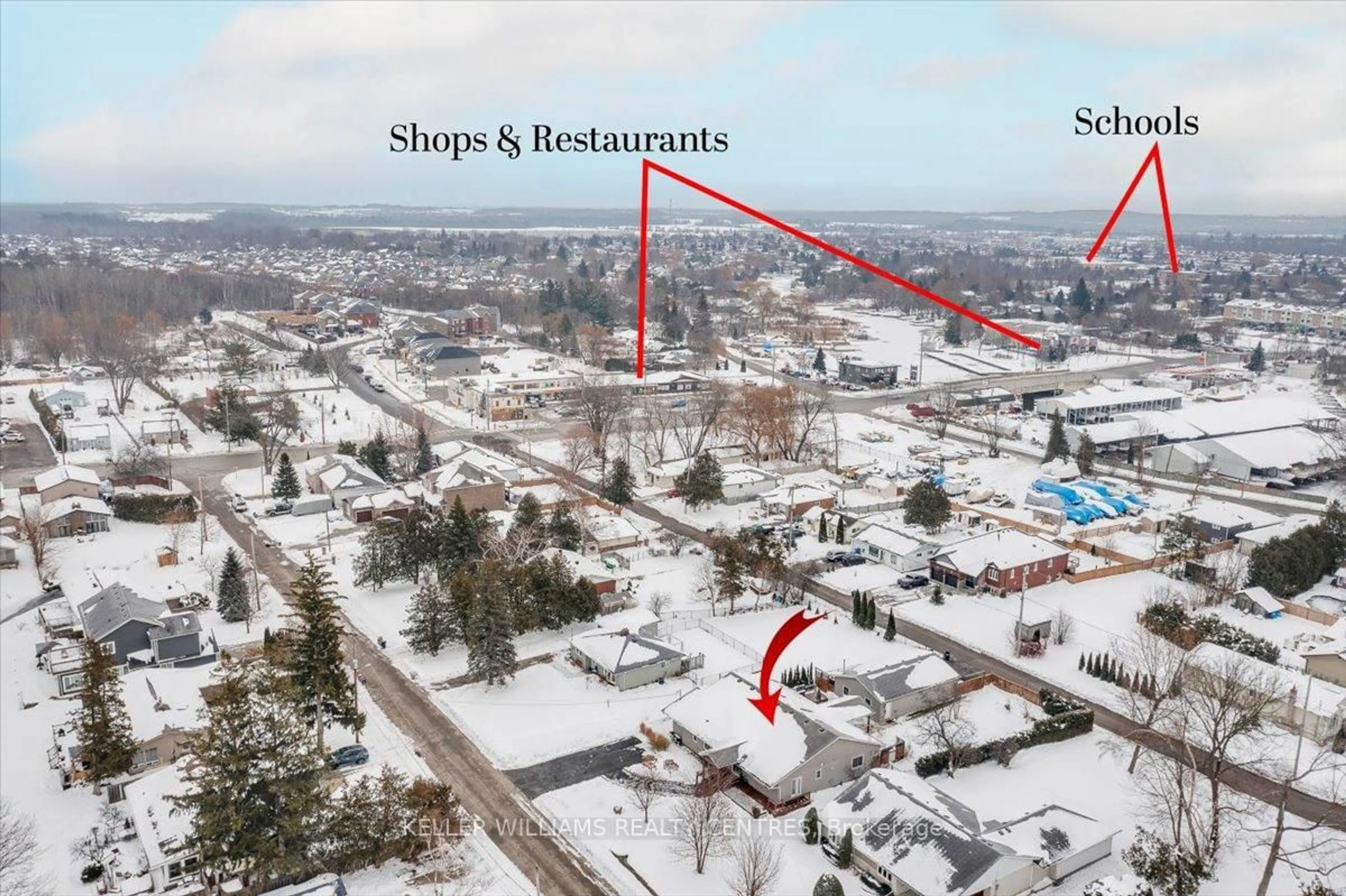 A pic from outside/outdoor area/front of a property/back of a property/a pic from drone, street for 207 South Channel Dr, Georgina Ontario L4P 2N4