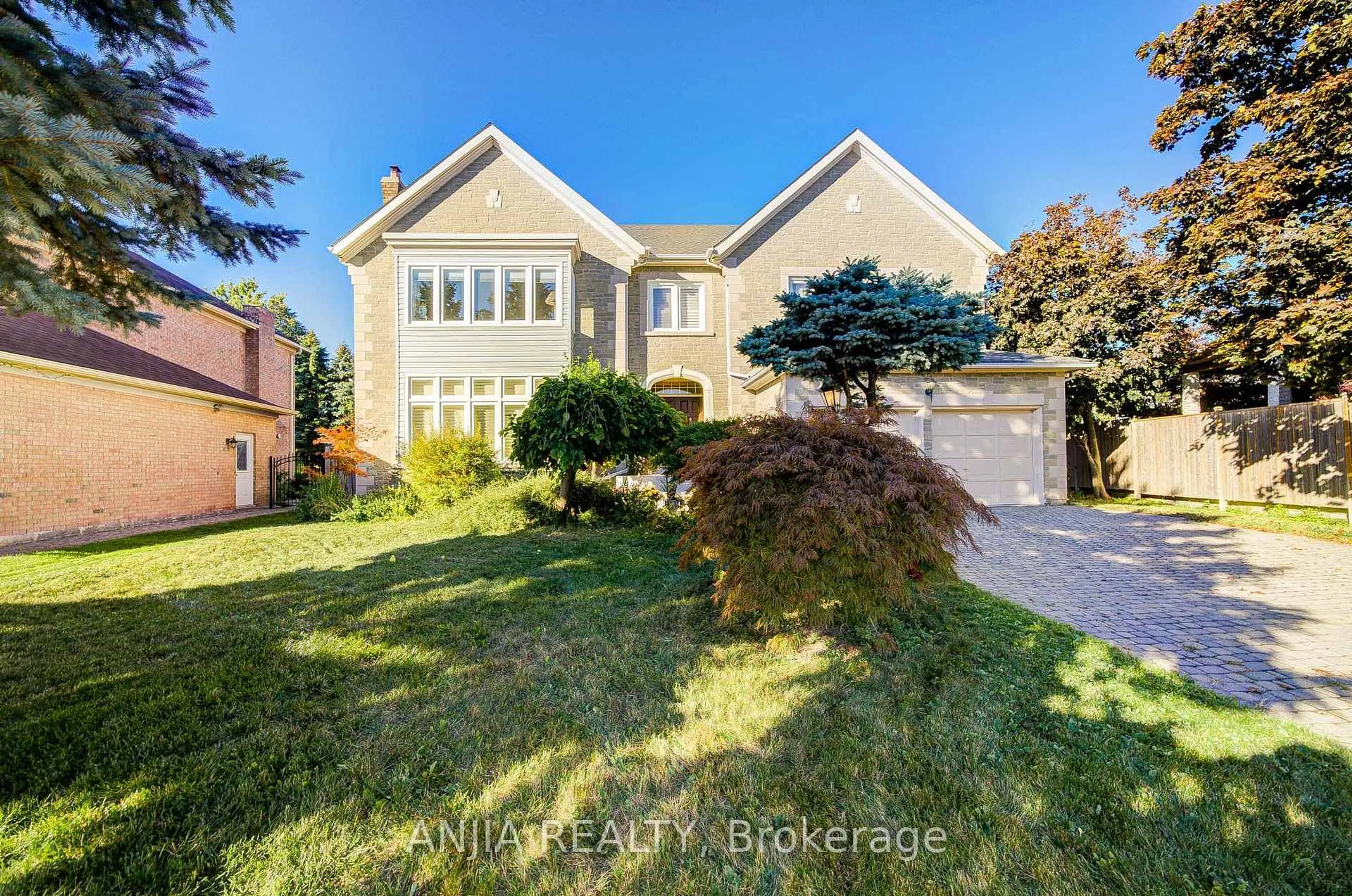 Home with brick exterior material, street for 28 Edmund Cres, Richmond Hill Ontario L4B 2X8