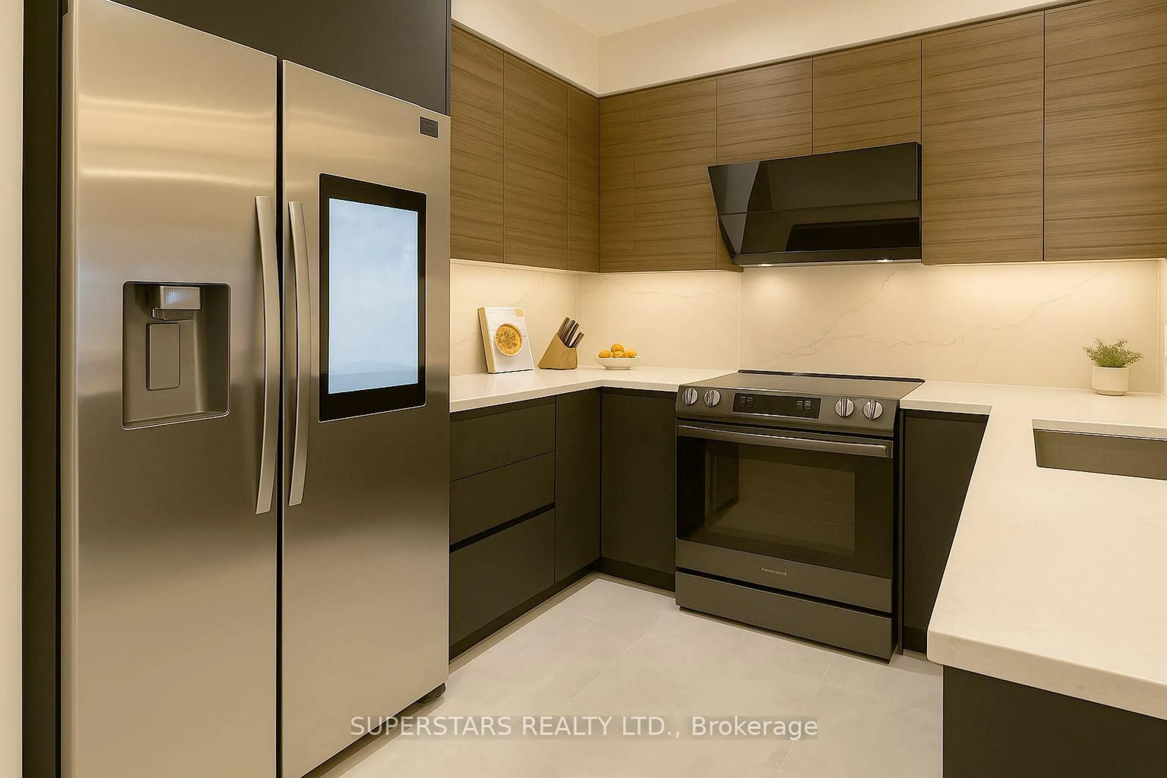 Standard kitchen, ceramic/tile floor for 55 Oneida Cres #103, Richmond Hill Ontario L4B 0E8