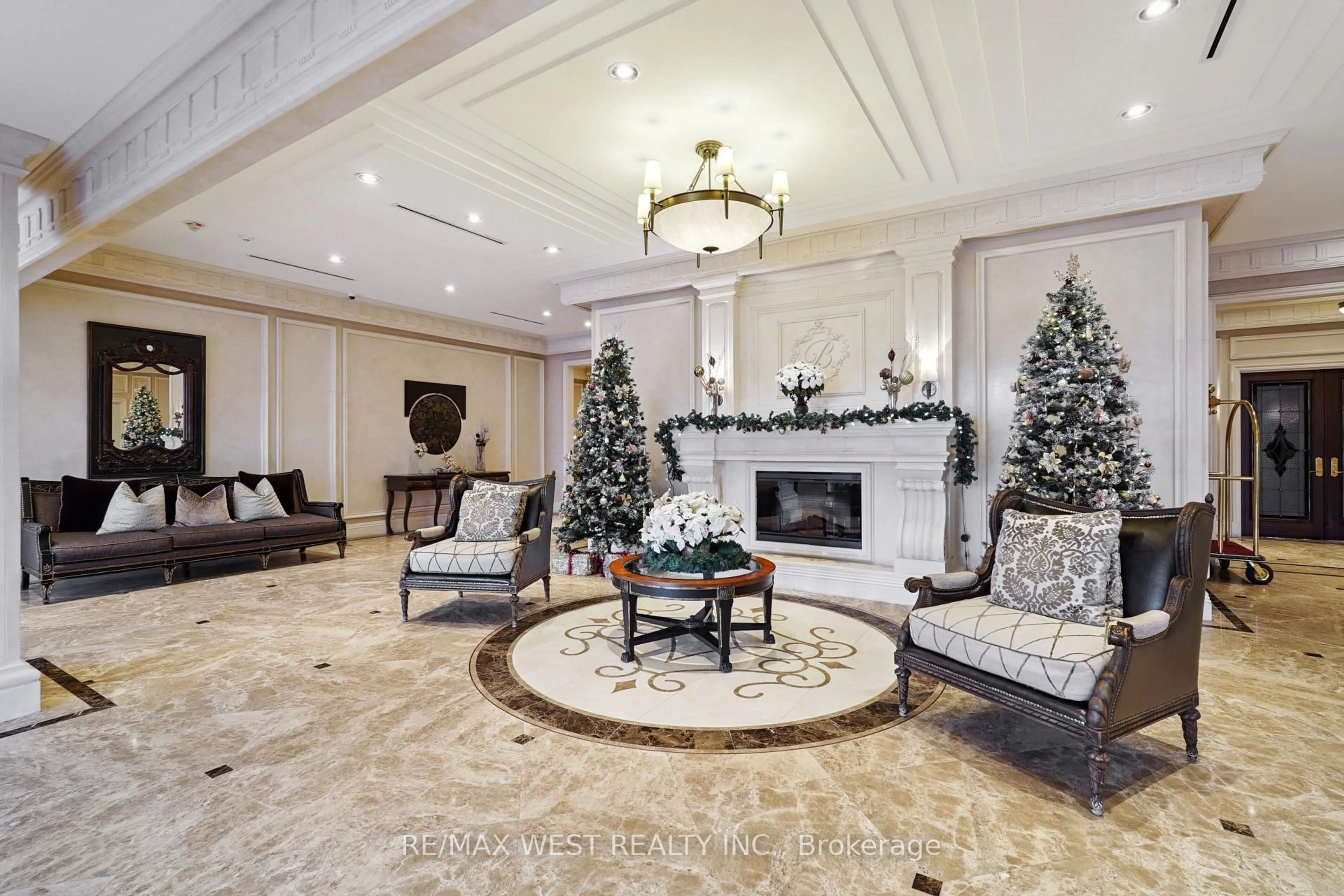 Lobby for 9235 Jane St #407, Vaughan Ontario L6A 0J8