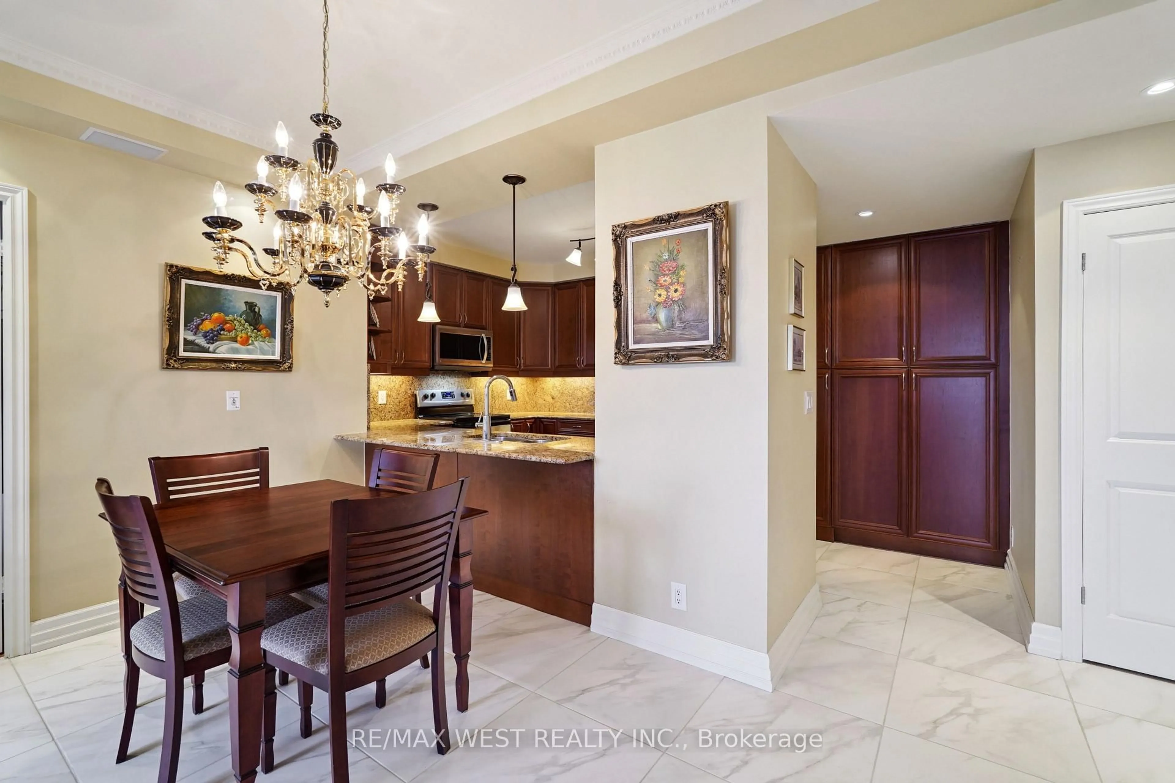 Open concept kitchen, ceramic/tile floor for 9235 Jane St #407, Vaughan Ontario L6A 0J8