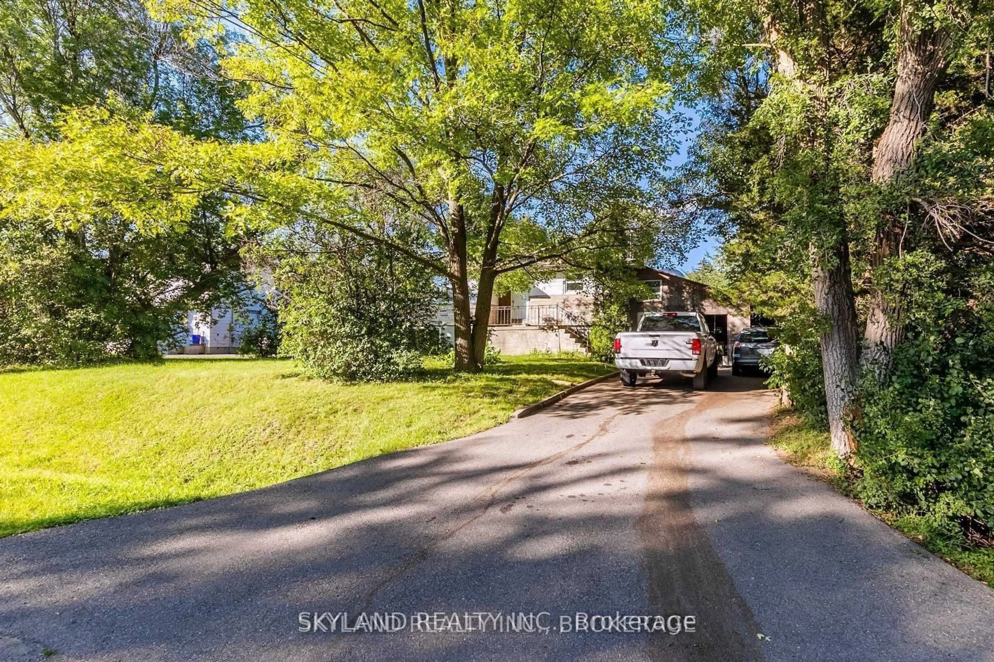 Unknown for 13 Schomberg Rd, Richmond Hill Ontario L4E 2T7