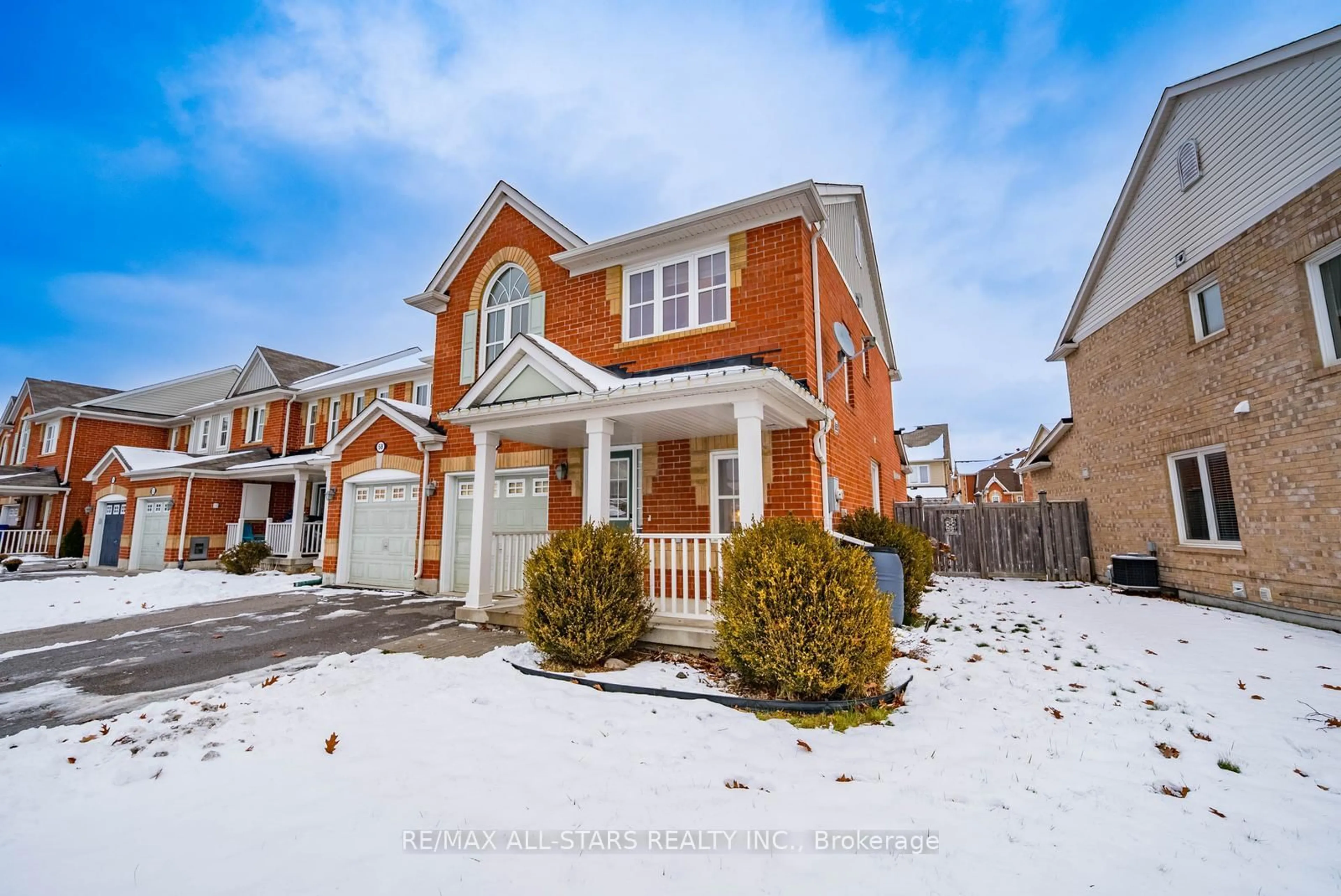 Home with brick exterior material, street for 54 Gladys Clarkson Dr, Whitchurch-Stouffville Ontario L4A 0Z6