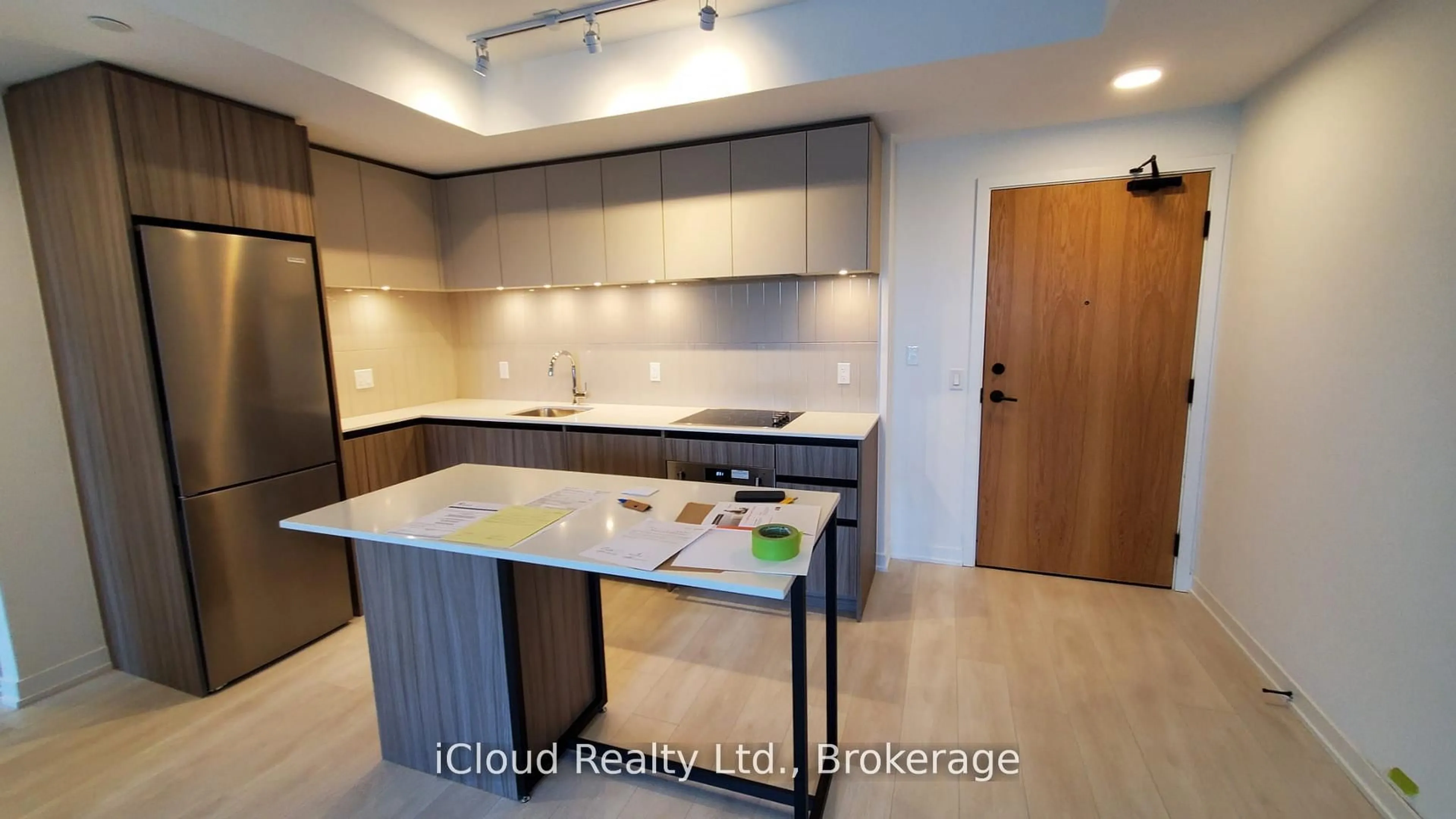 Open concept kitchen, unknown for 7950 Bathurst St #210, Vaughan Ontario L4J 0L4