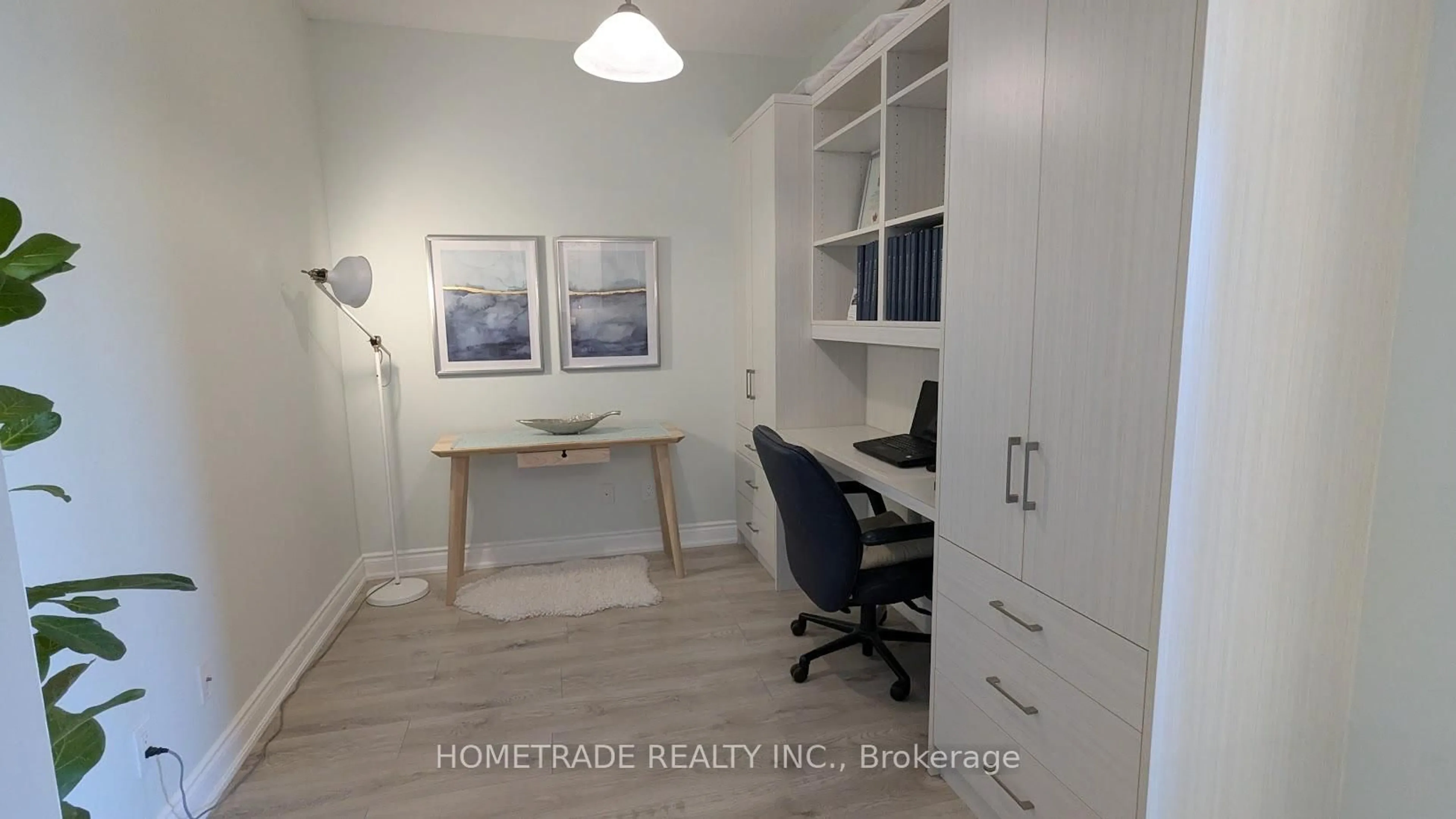 A pic of a room for 9090 Yonge St #201B, Richmond Hill Ontario L4C 0Z1