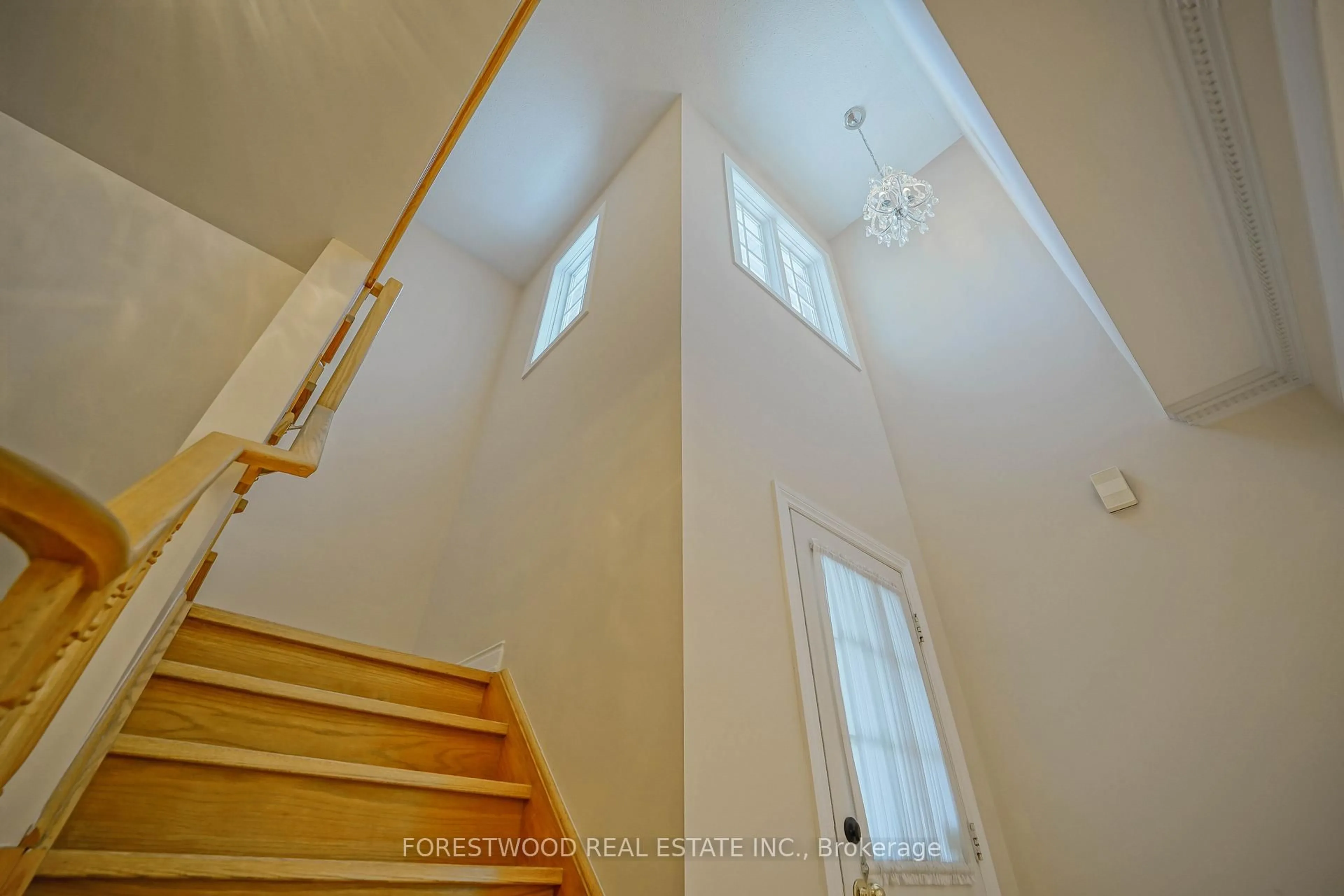 Stairs for 43 Grover Hill Ave, Richmond Hill Ontario L4S 1T6