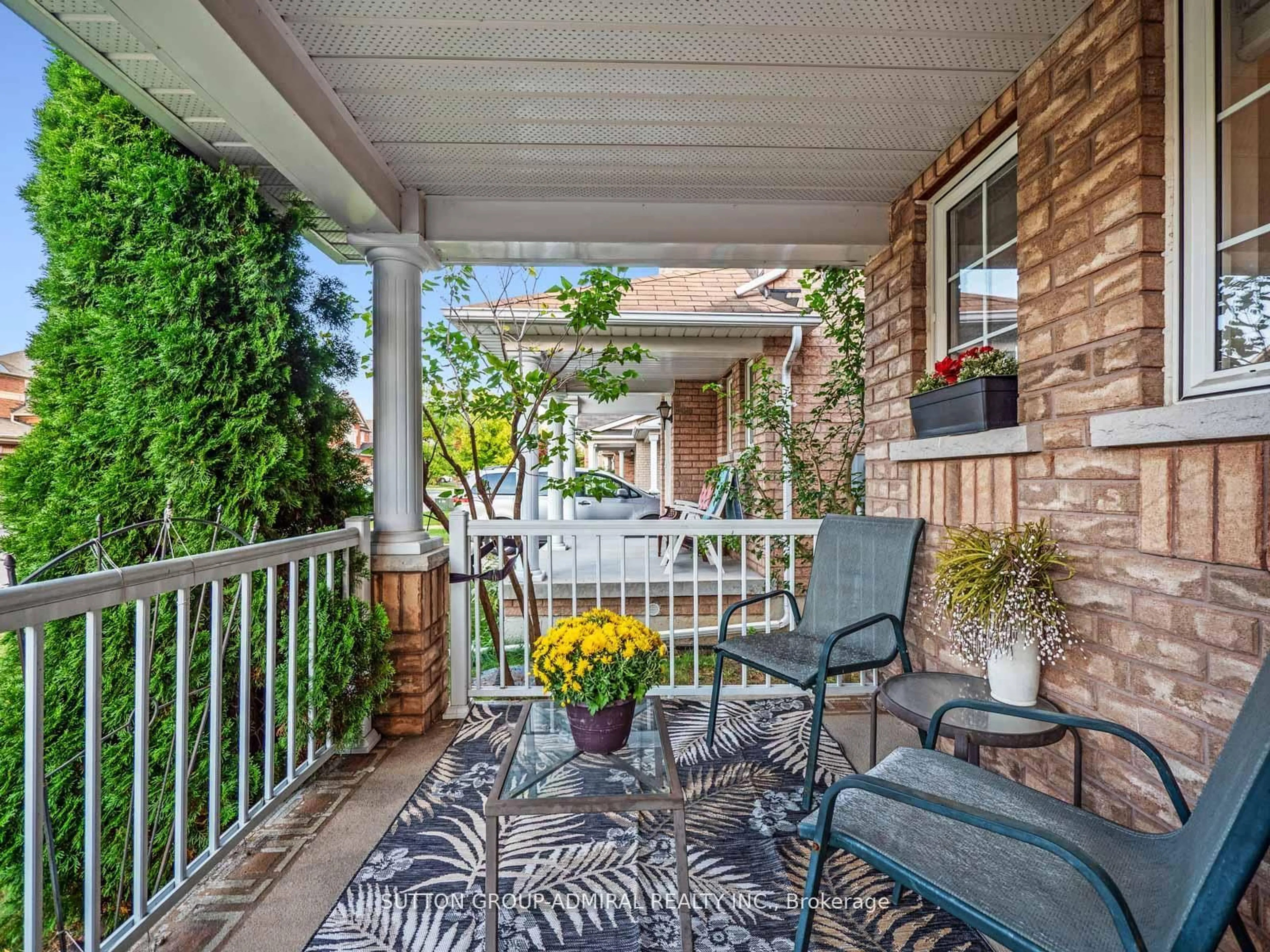 Patio, street for 192 Chayna Cres, Vaughan Ontario L6A 0L7