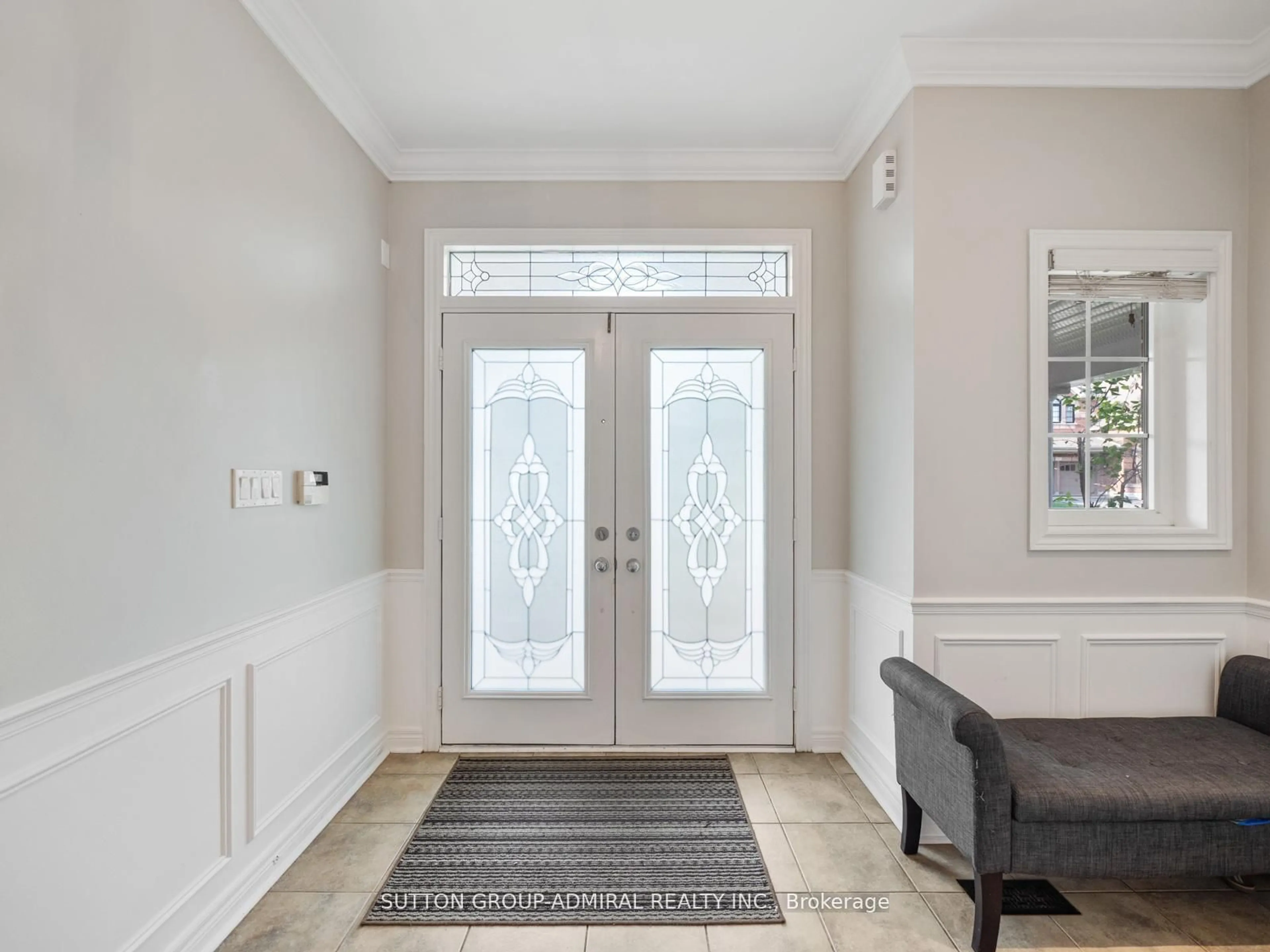 Indoor entryway for 192 Chayna Cres, Vaughan Ontario L6A 0L7