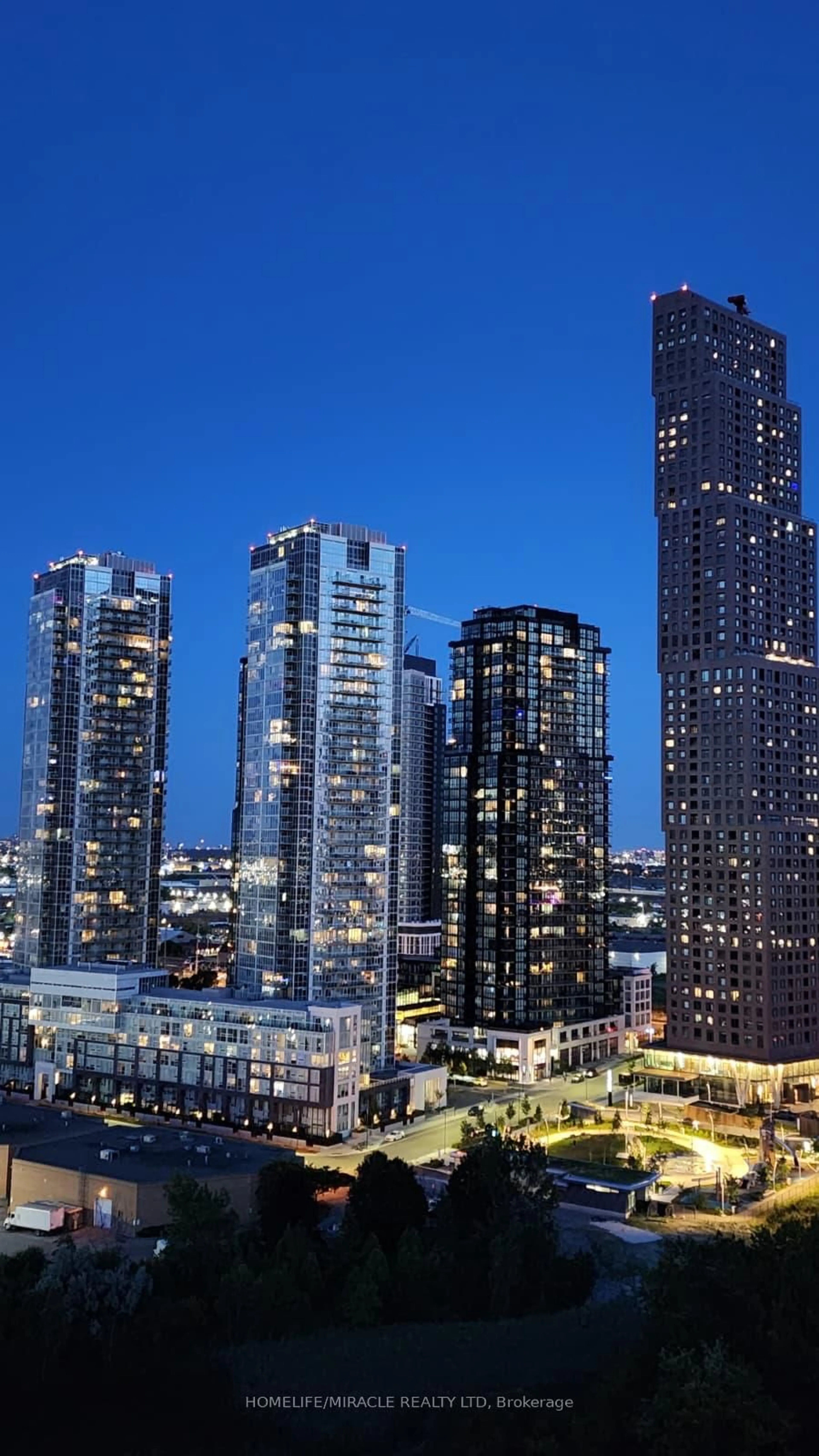 A pic of a room for 7895 Jane St #2004, Vaughan Ontario L4K 0K2